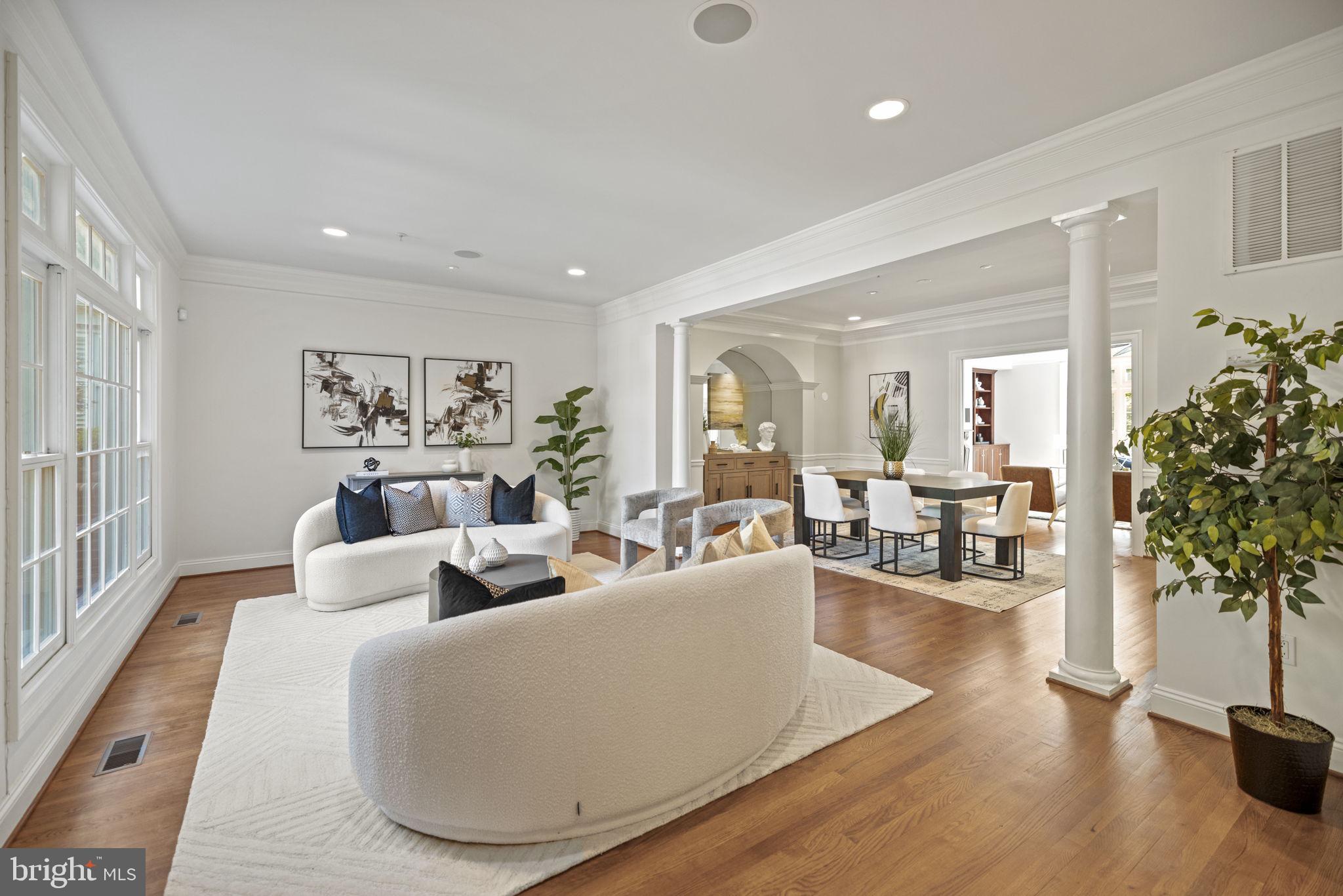 RIVER FALLS - Residential