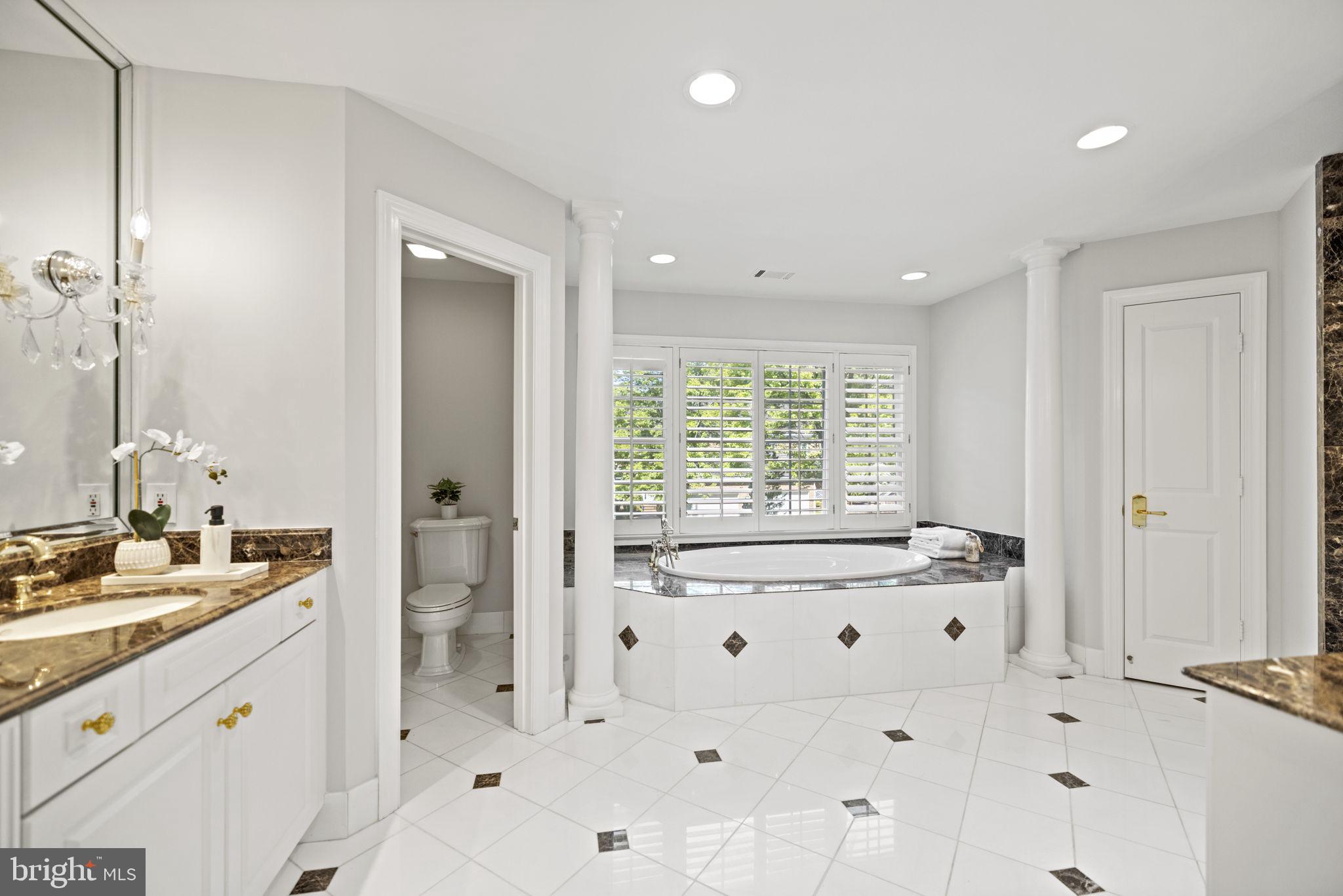 RIVER FALLS - Residential