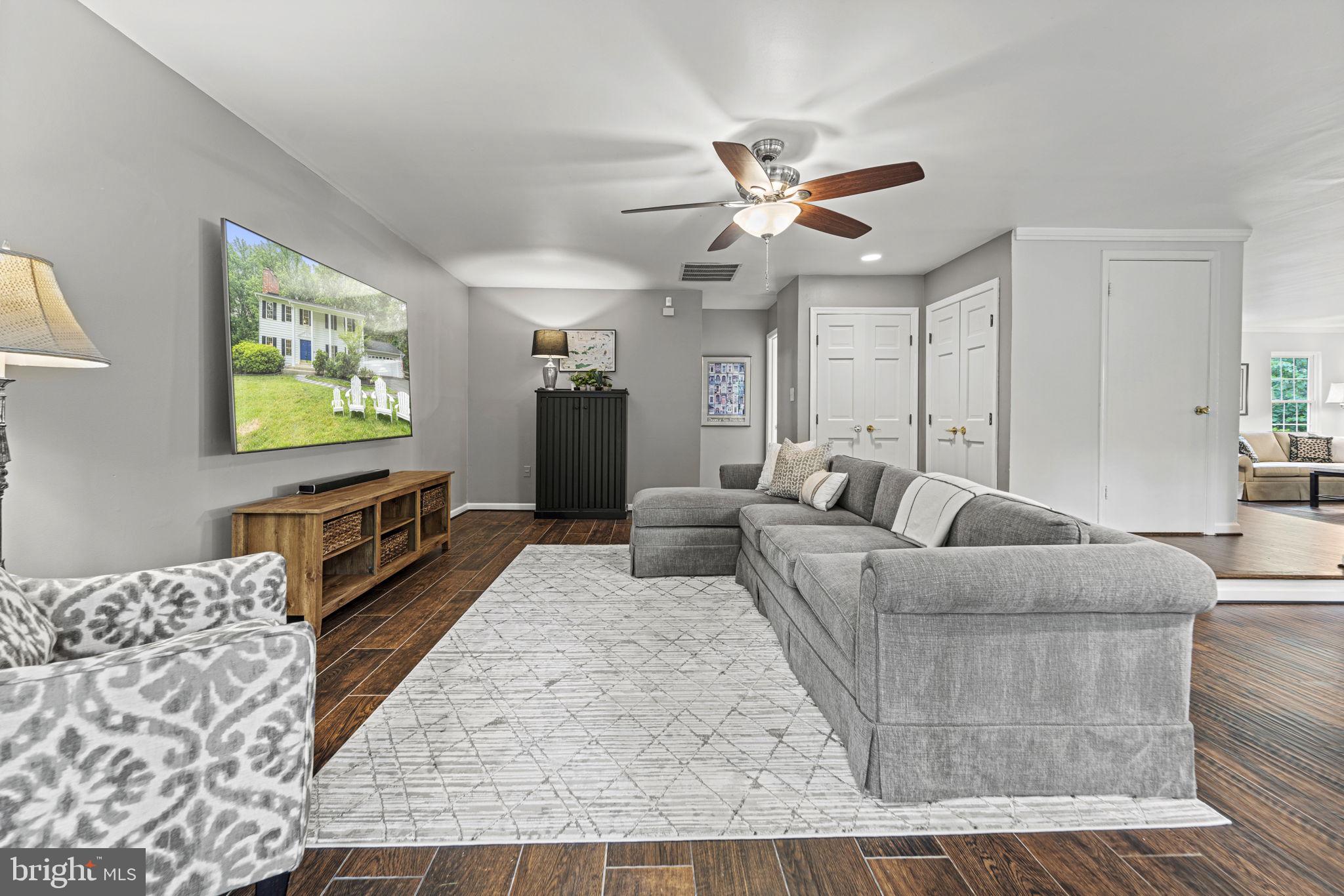 LEXINGTON ESTATES - Residential