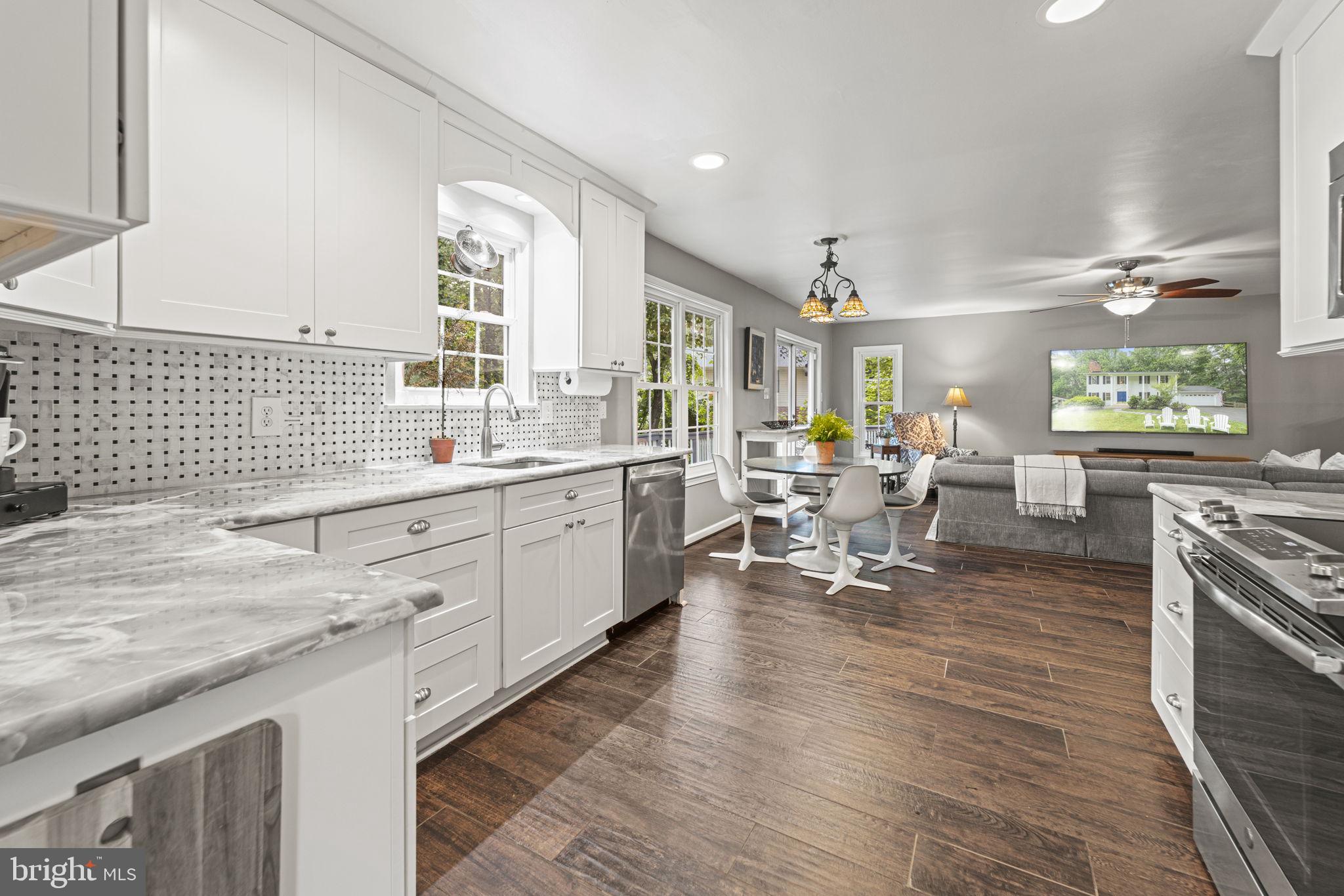 LEXINGTON ESTATES - Residential