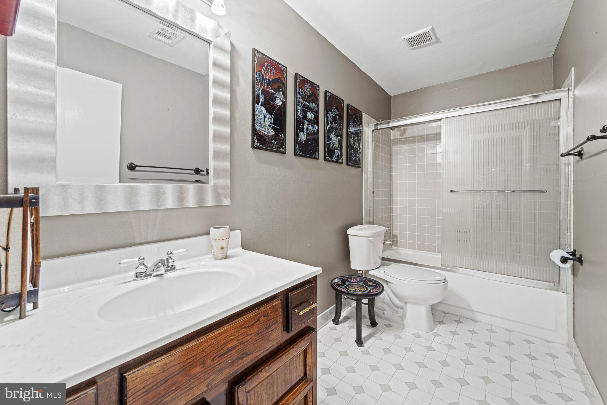 LEXINGTON ESTATES - Residential