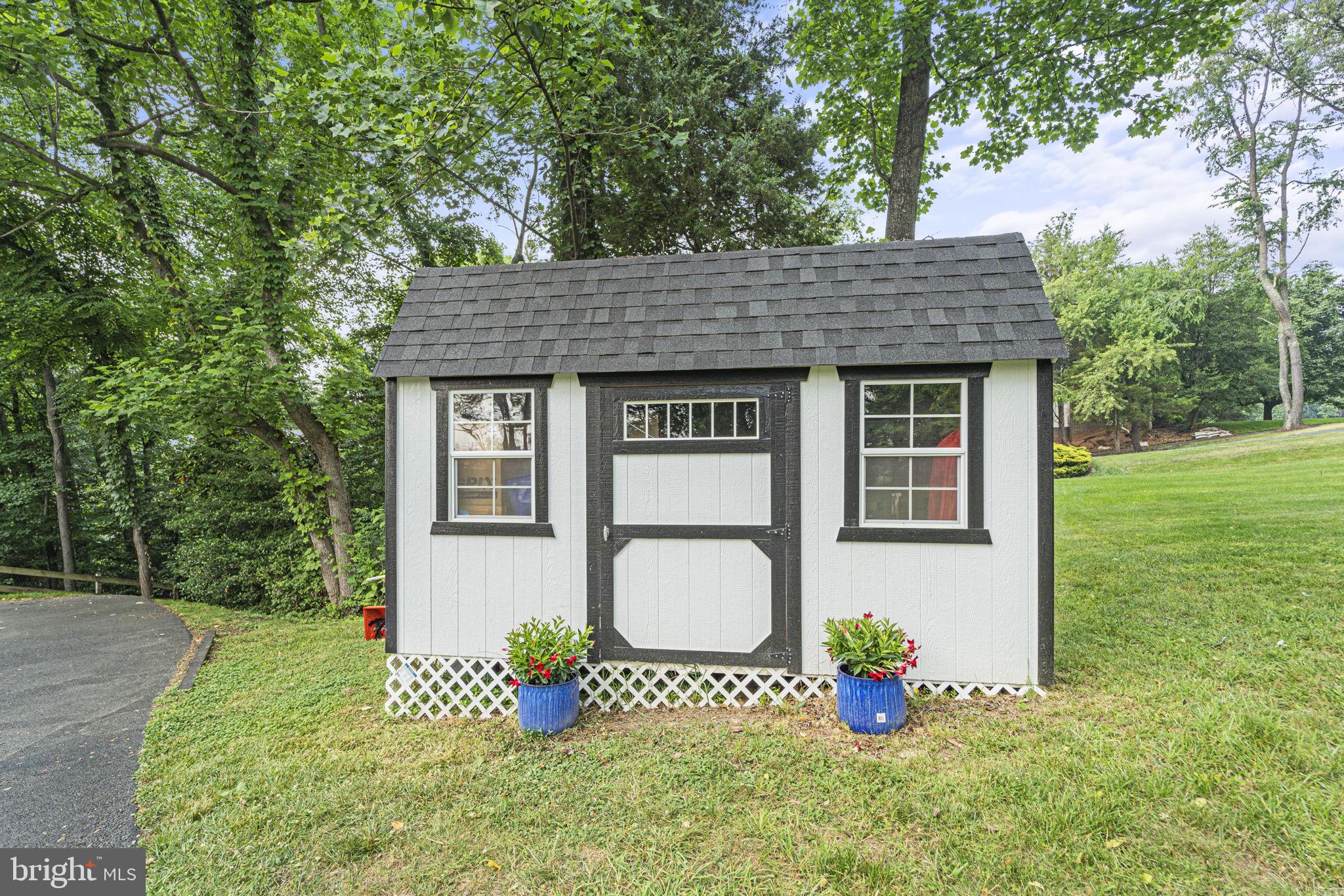 LEXINGTON ESTATES - Residential