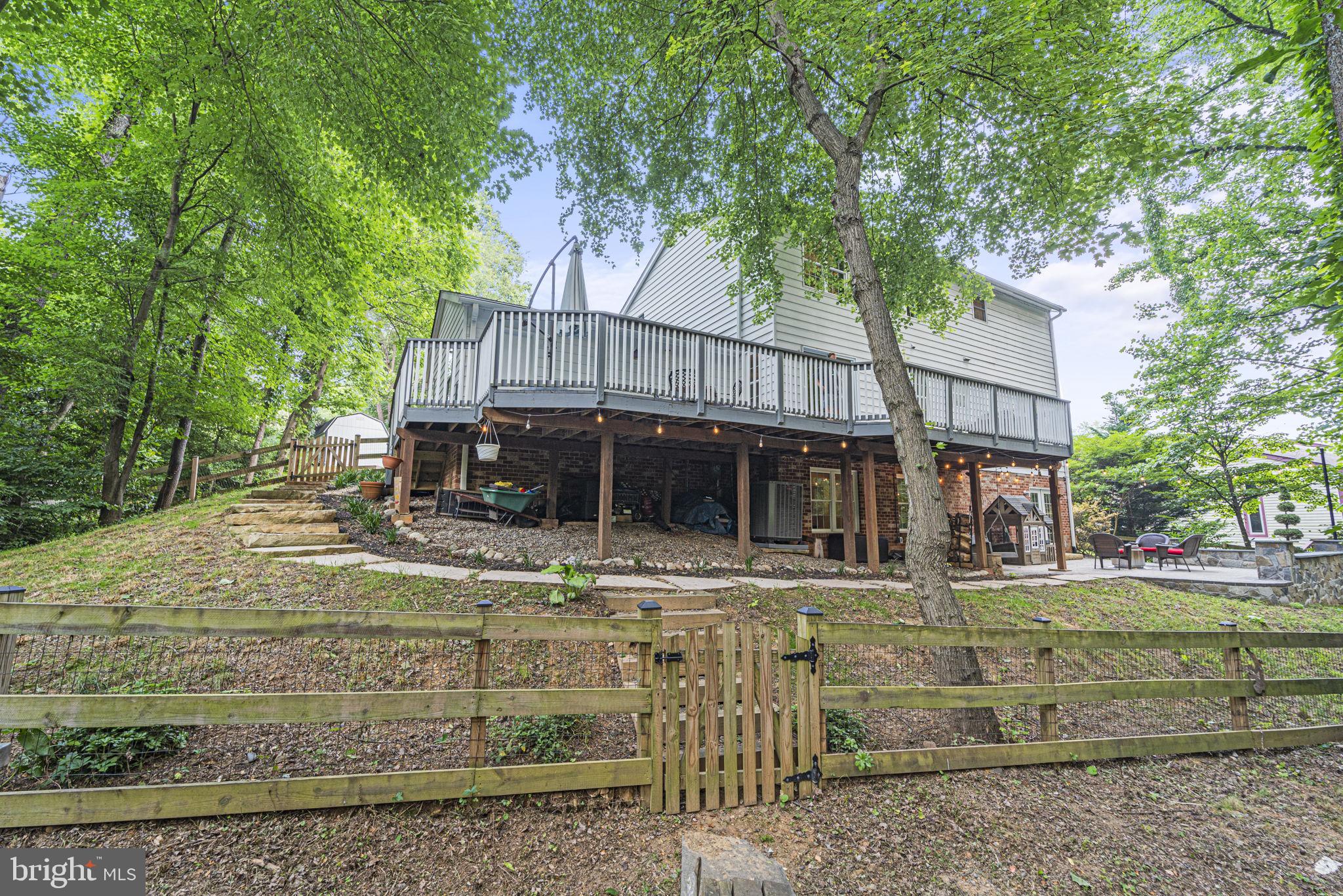 LEXINGTON ESTATES - Residential