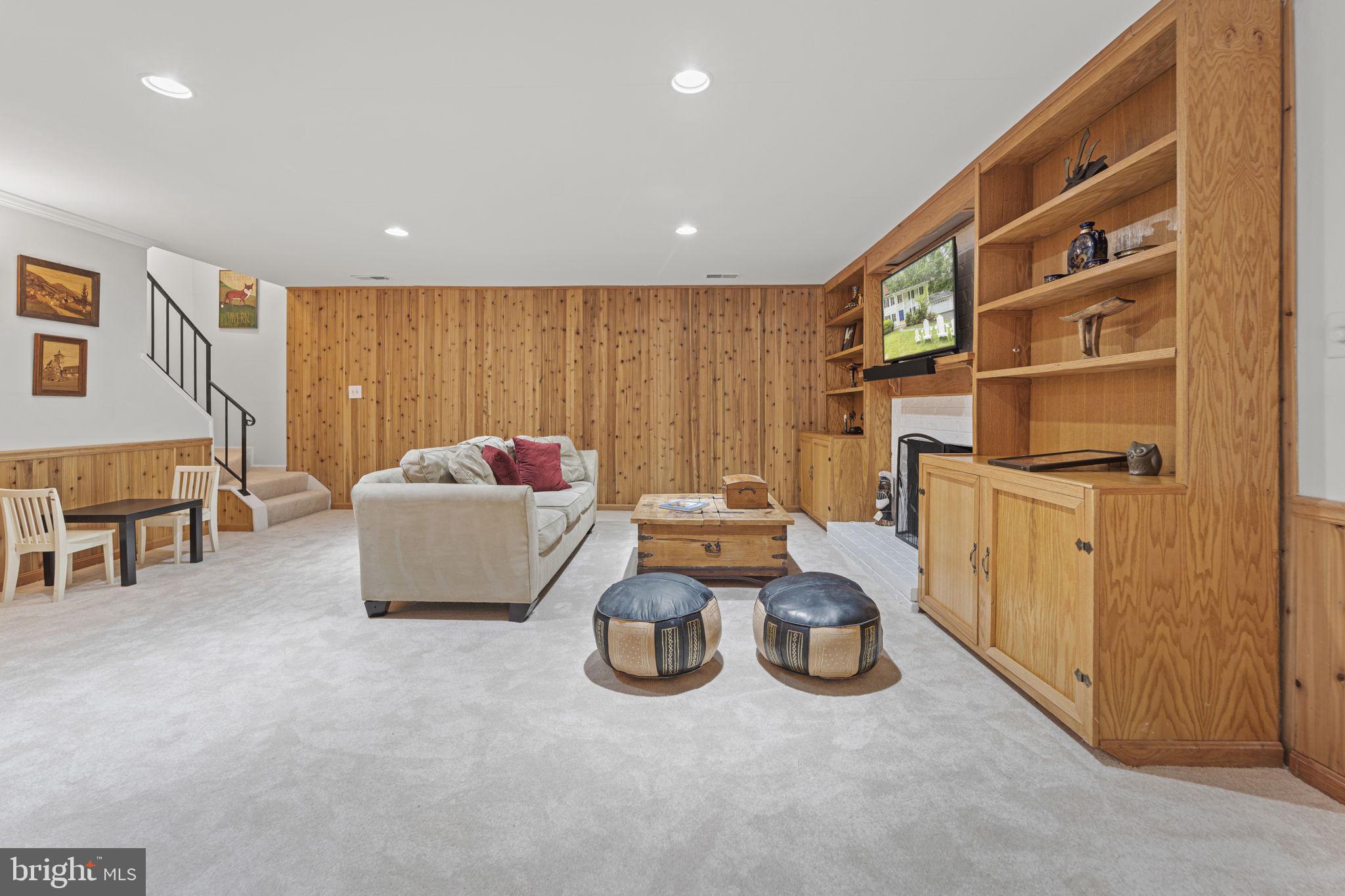 LEXINGTON ESTATES - Residential