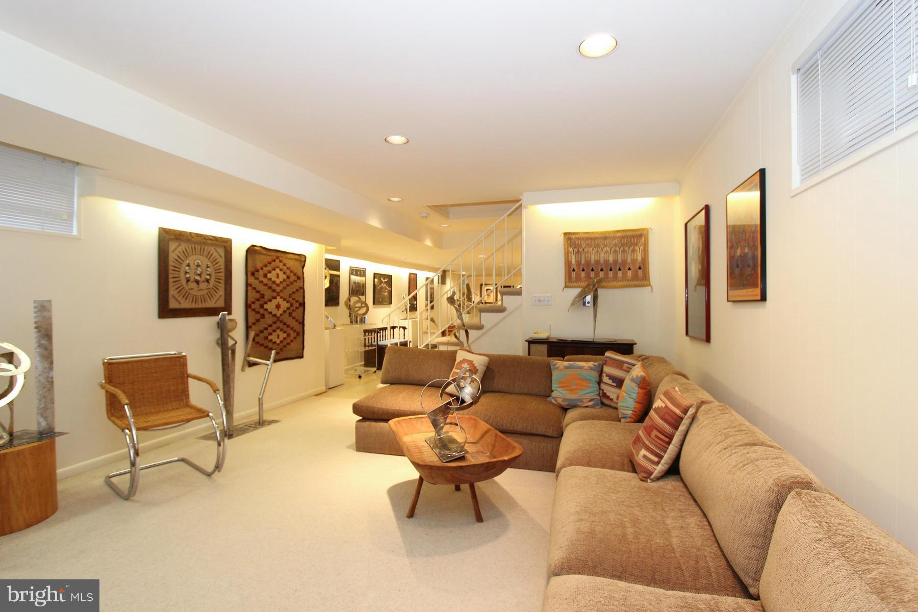 BRADLEY HILLS GROVE - Residential