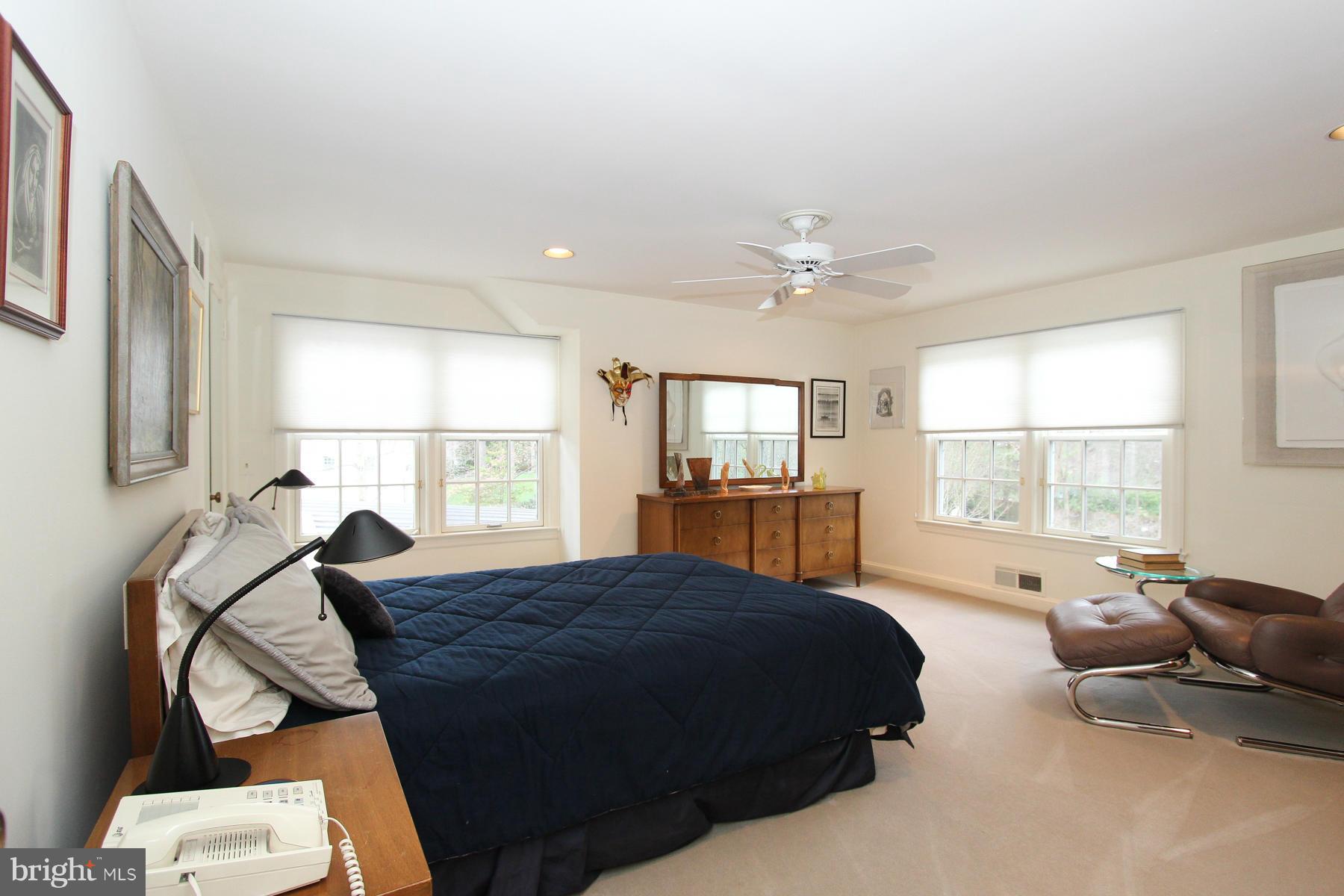 BRADLEY HILLS GROVE - Residential