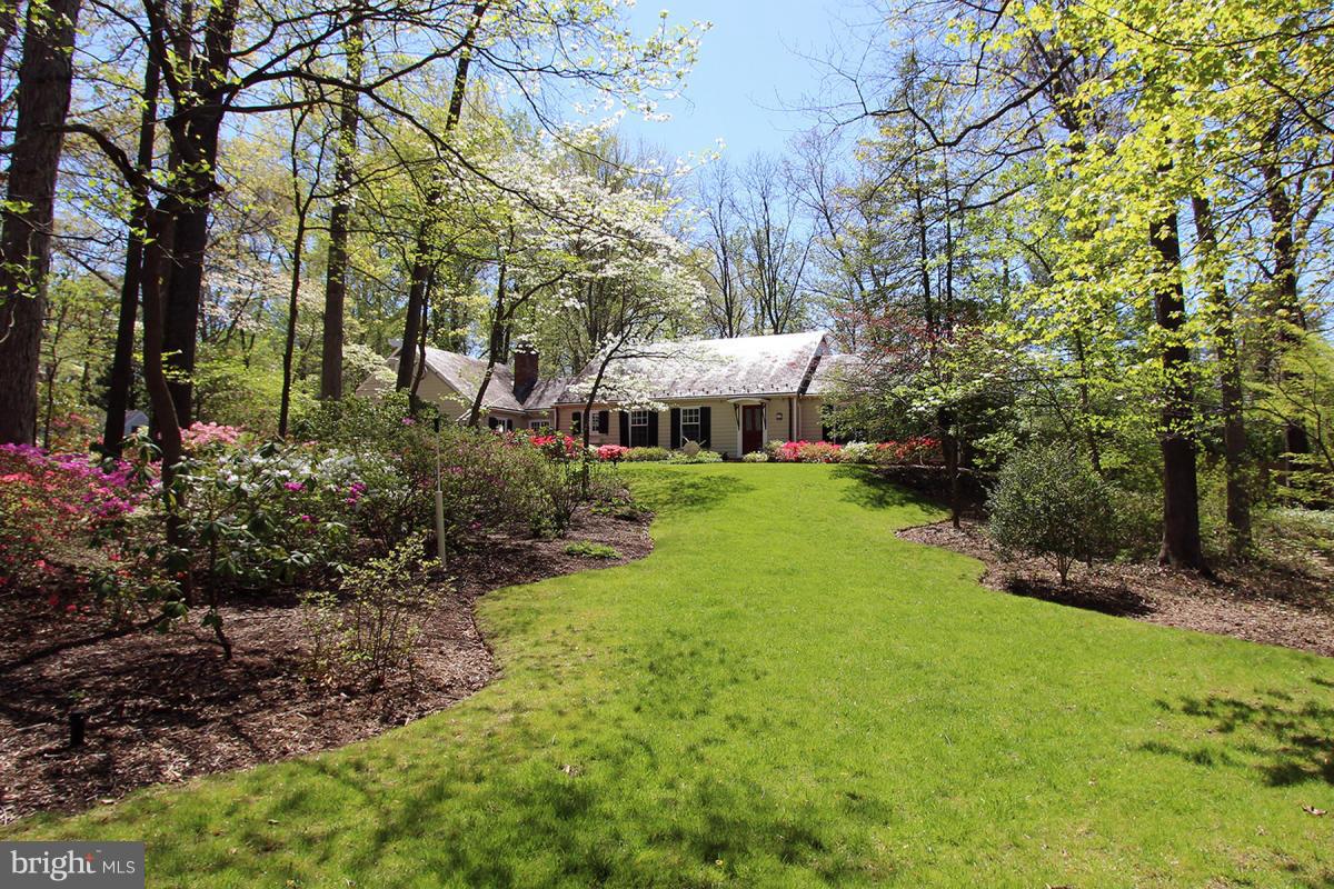 BRADLEY HILLS GROVE - Residential