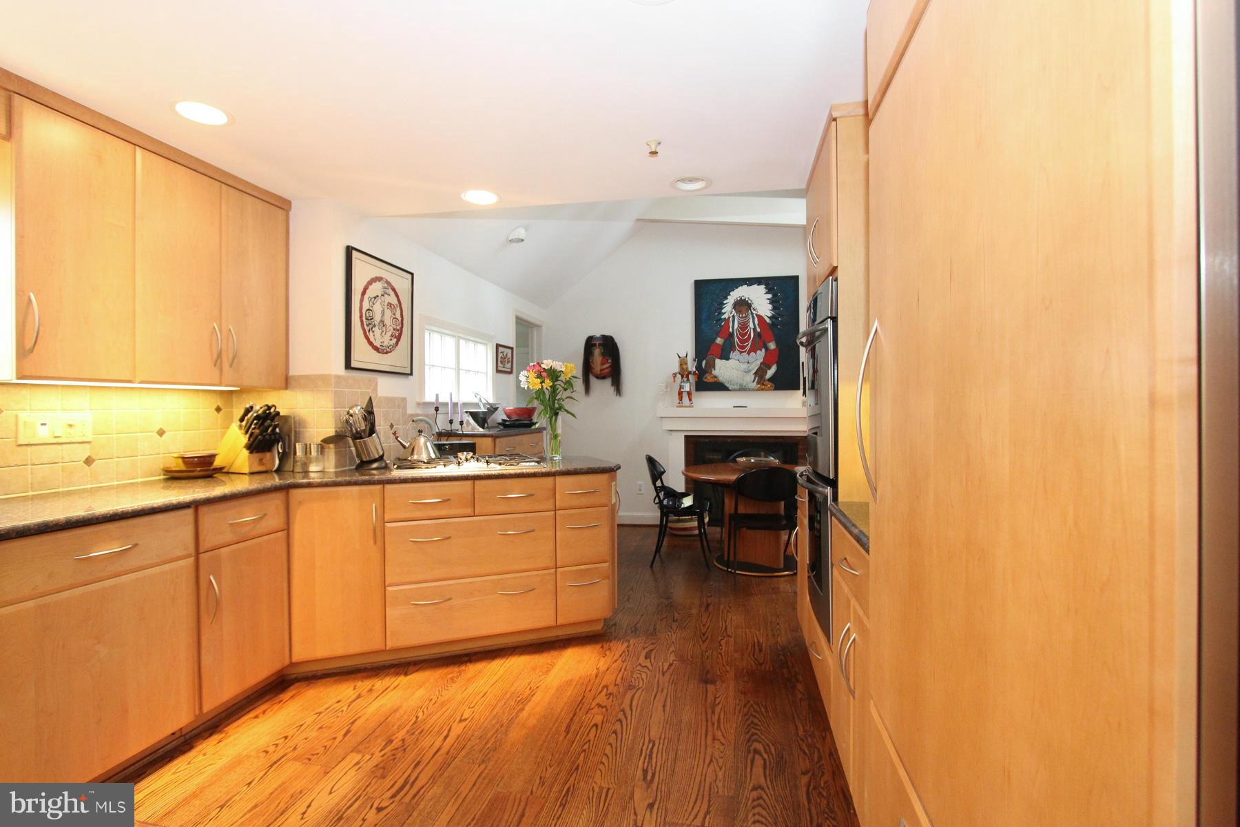 BRADLEY HILLS GROVE - Residential