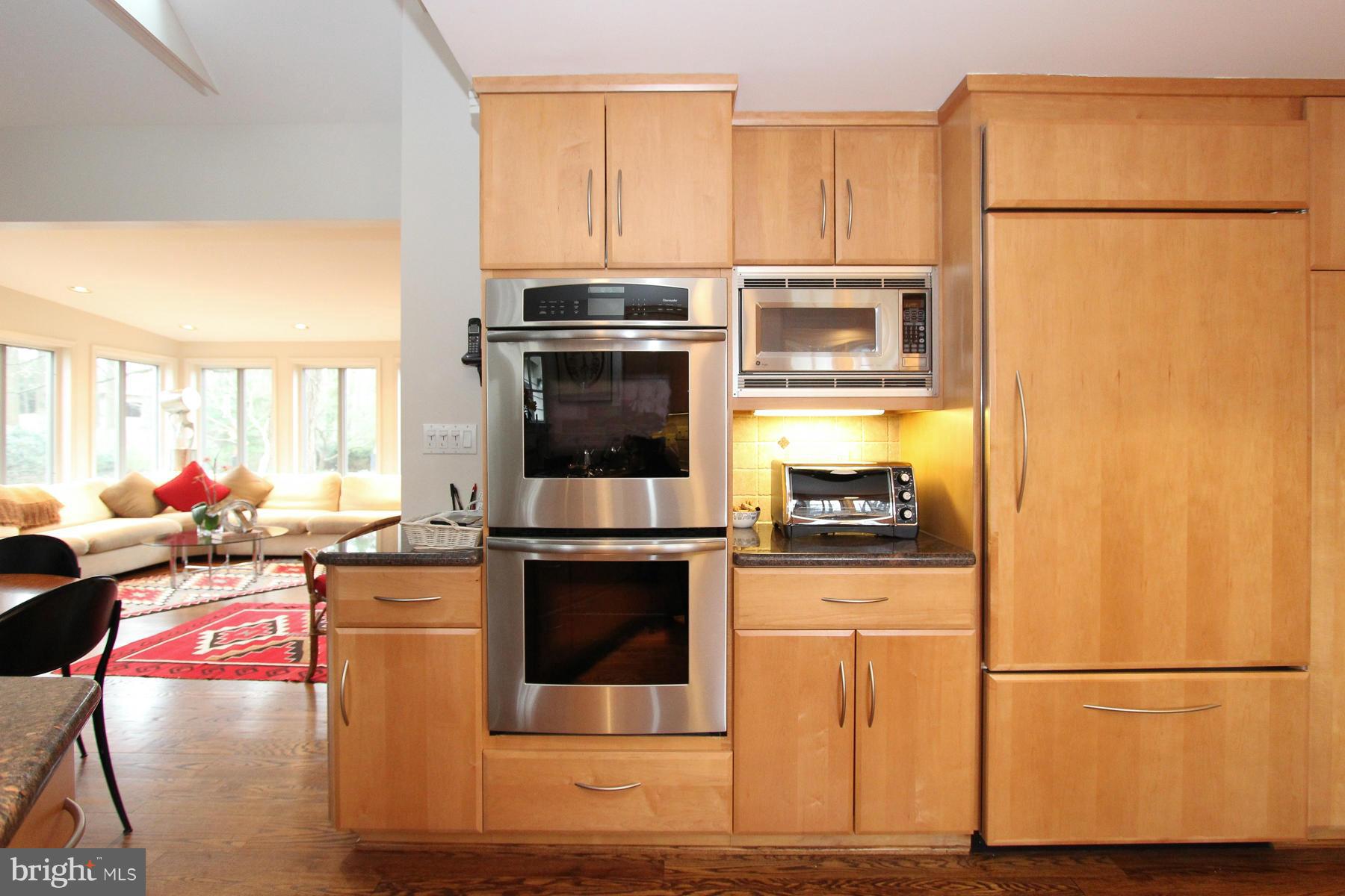 BRADLEY HILLS GROVE - Residential