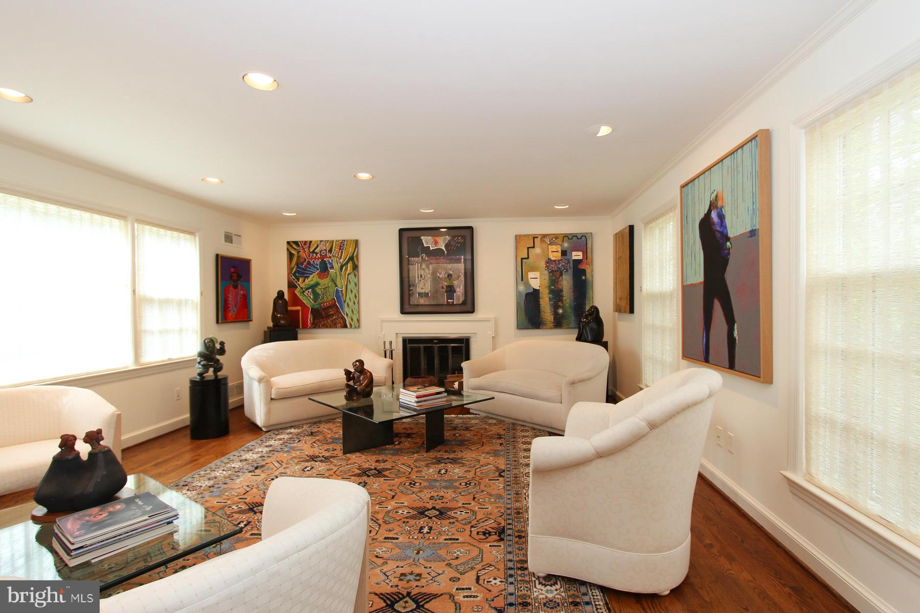 BRADLEY HILLS GROVE - Residential