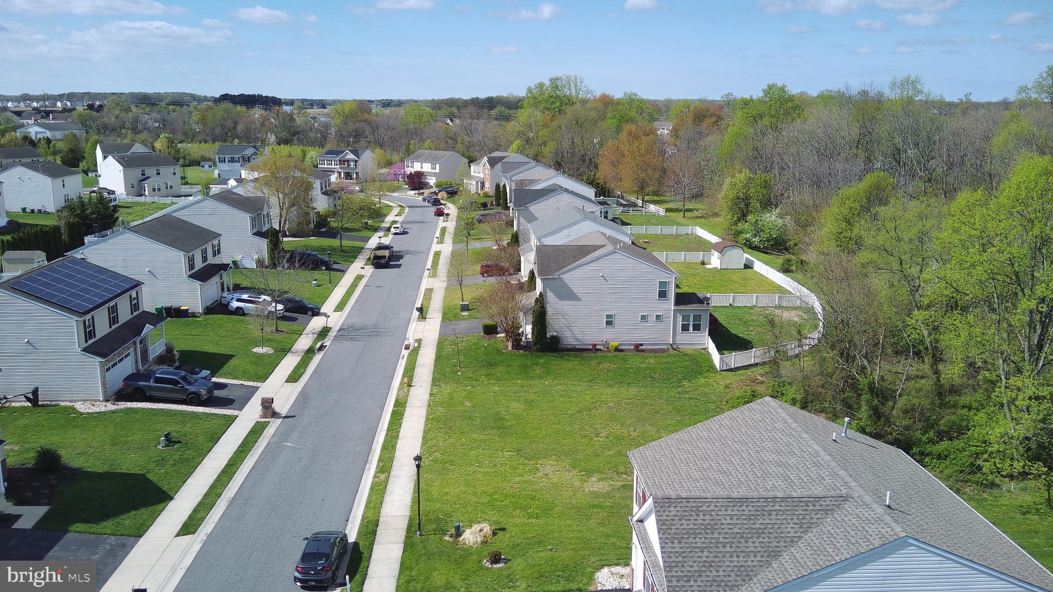 232 W PEMBROOKE DRIVE