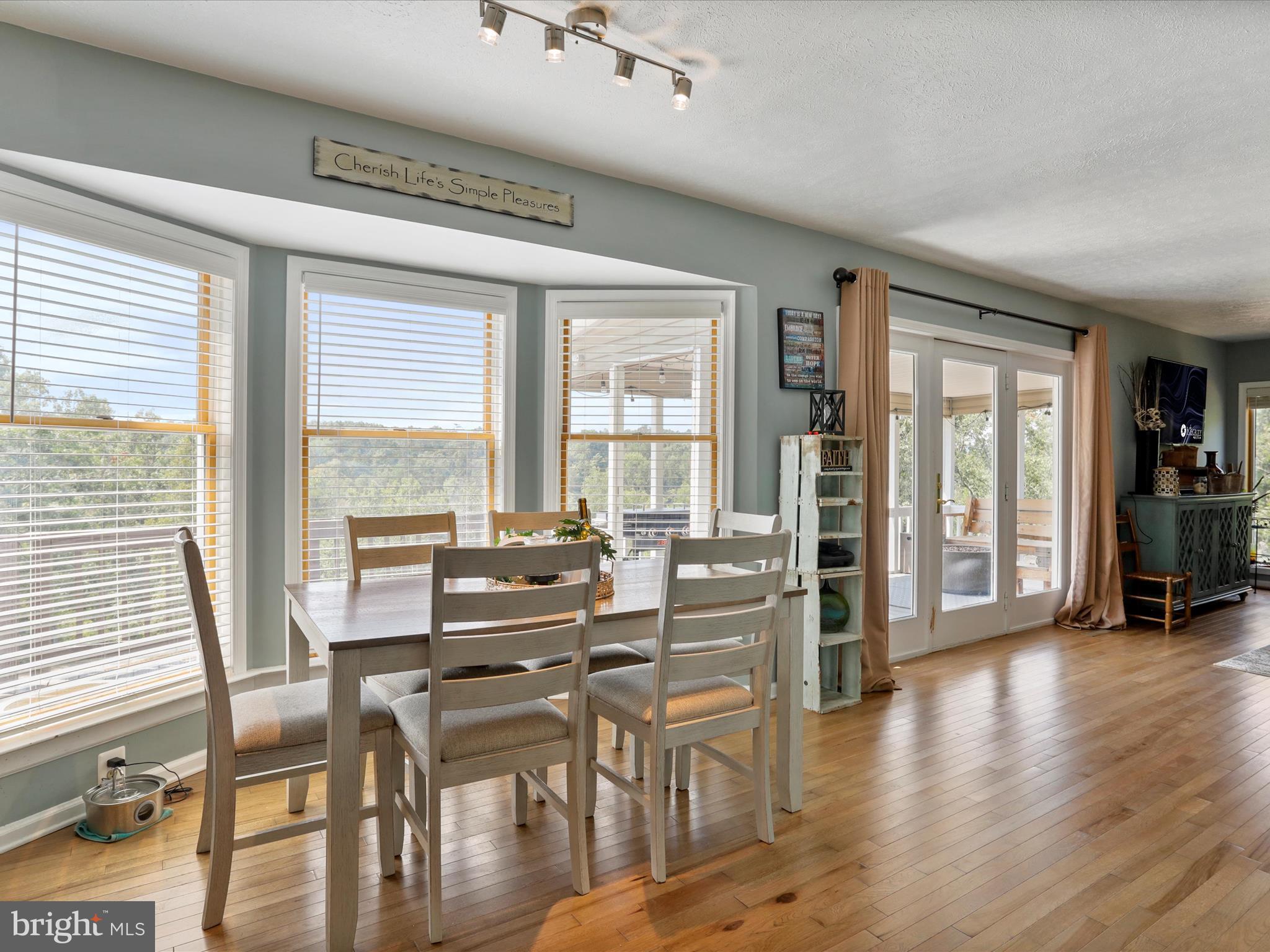 GREEN MEADOWS ESTATES - Residential