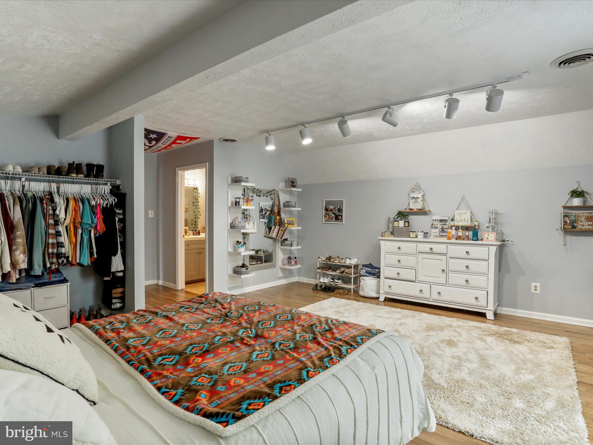 GREEN MEADOWS ESTATES - Residential