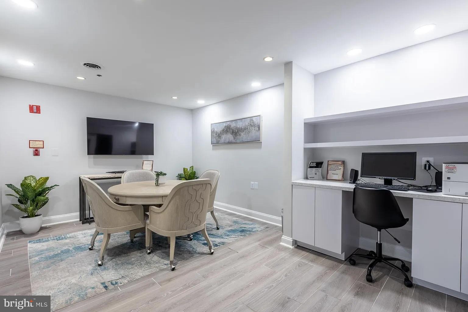 WESTVIEW AT BALLSTON METRO - Residential