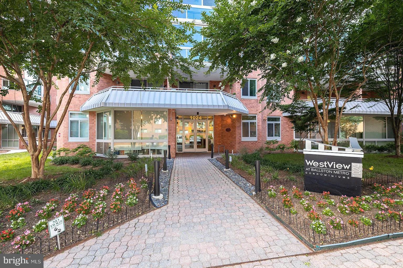 WESTVIEW AT BALLSTON METRO - Residential