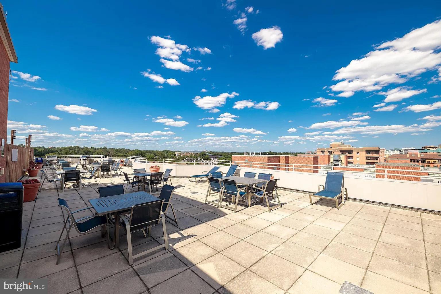 WESTVIEW AT BALLSTON METRO - Residential