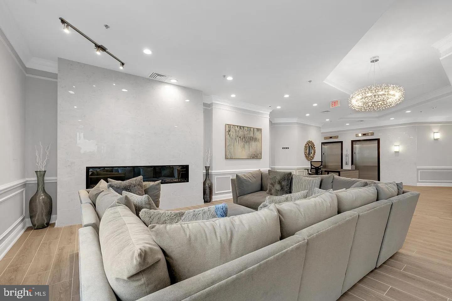 WESTVIEW AT BALLSTON METRO - Residential