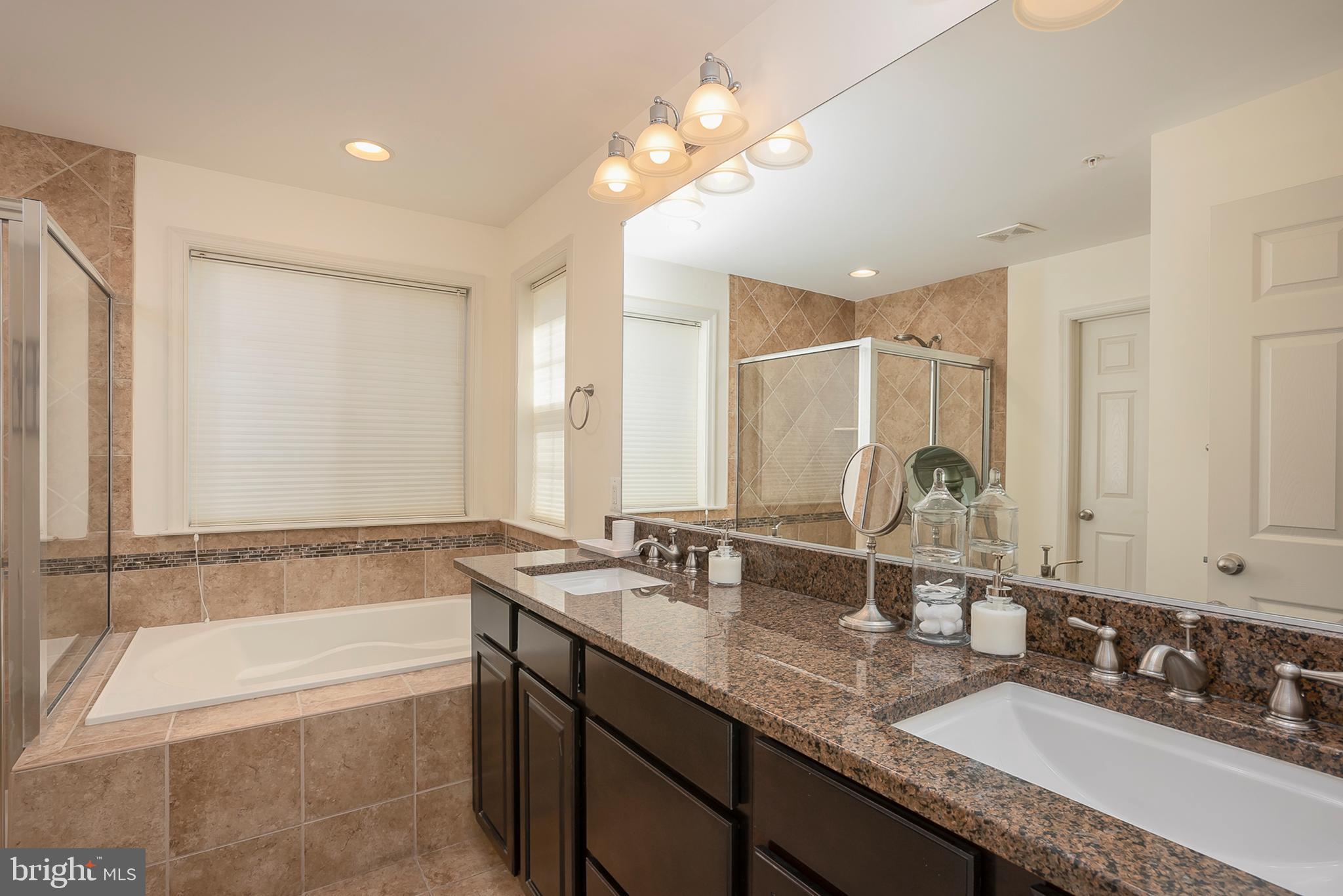 ROCKLAND AT ROGERS - Residential