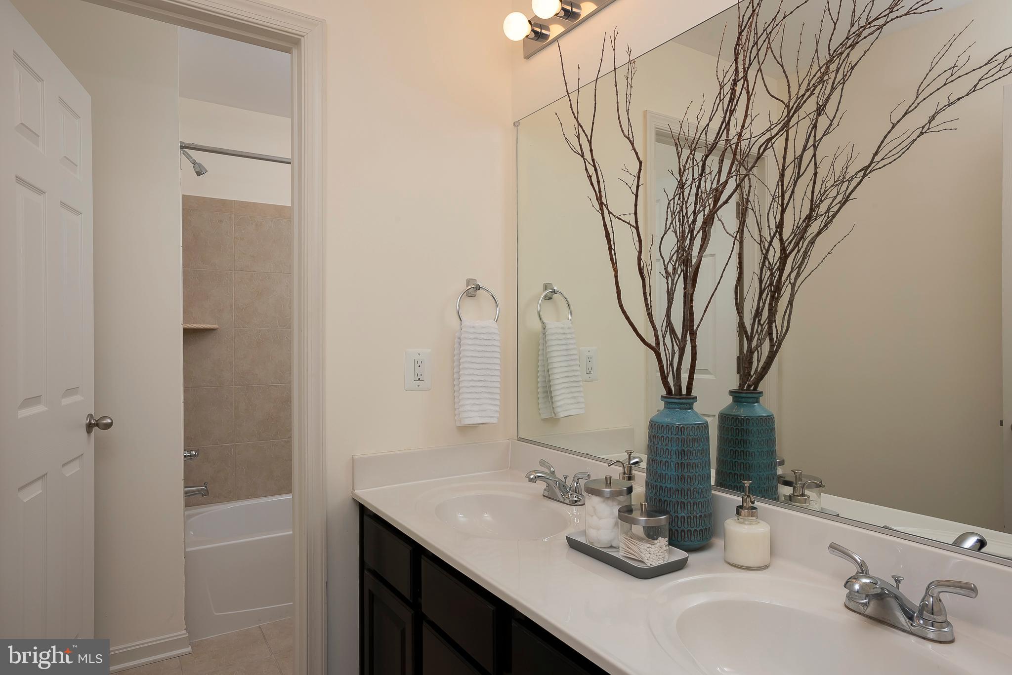 ROCKLAND AT ROGERS - Residential