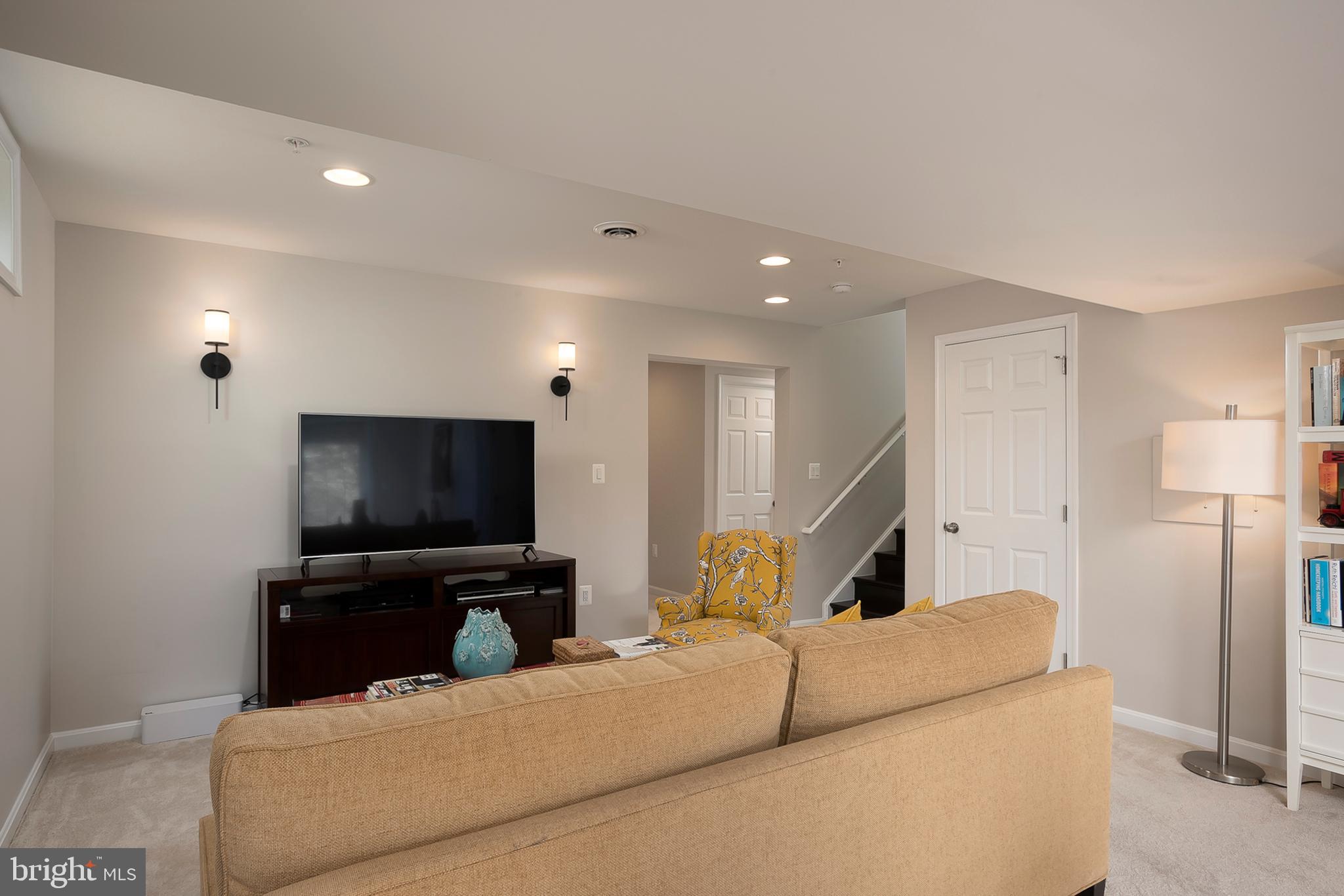 ROCKLAND AT ROGERS - Residential