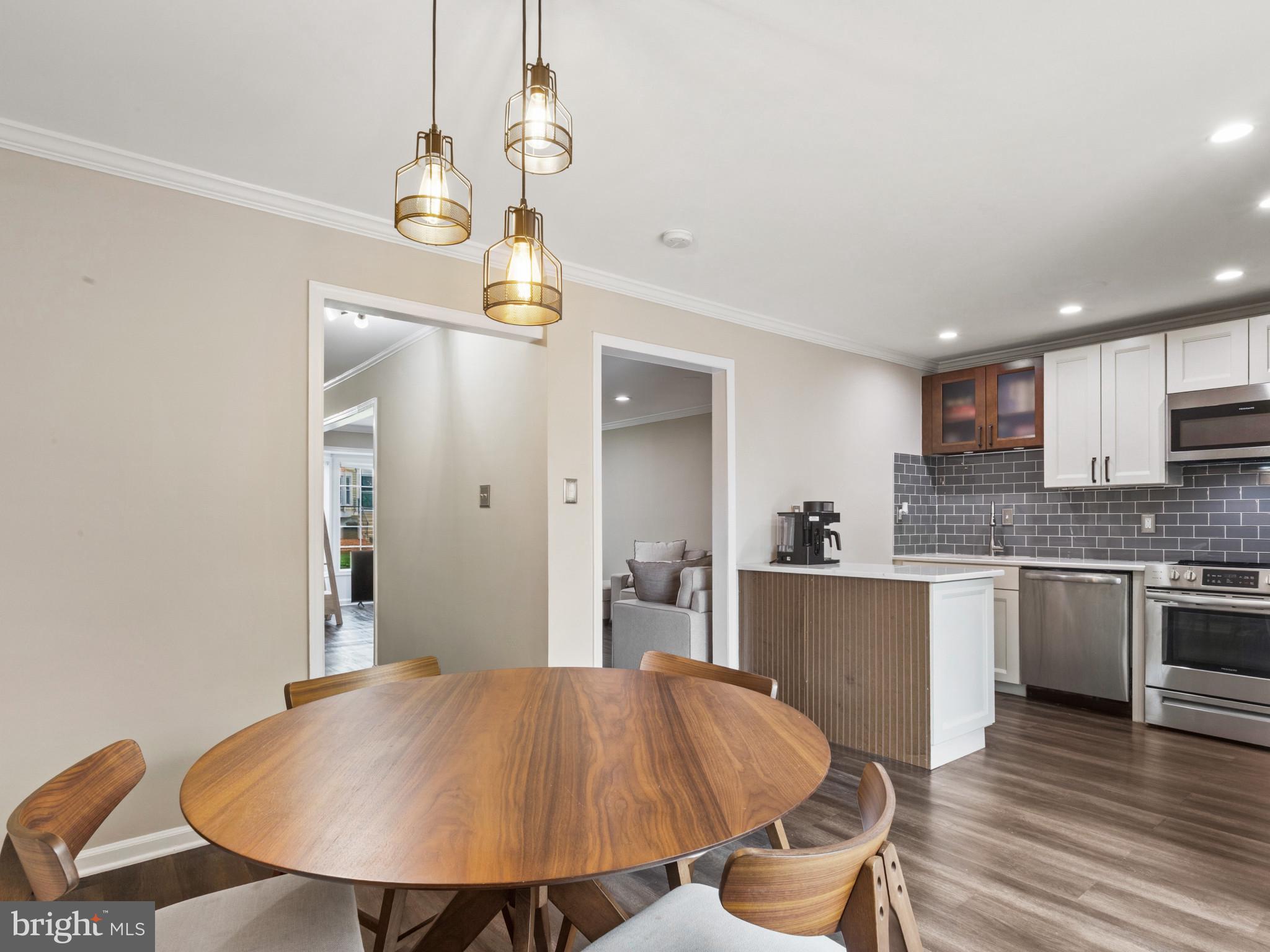 CROFTON MEWS CONDO - Residential