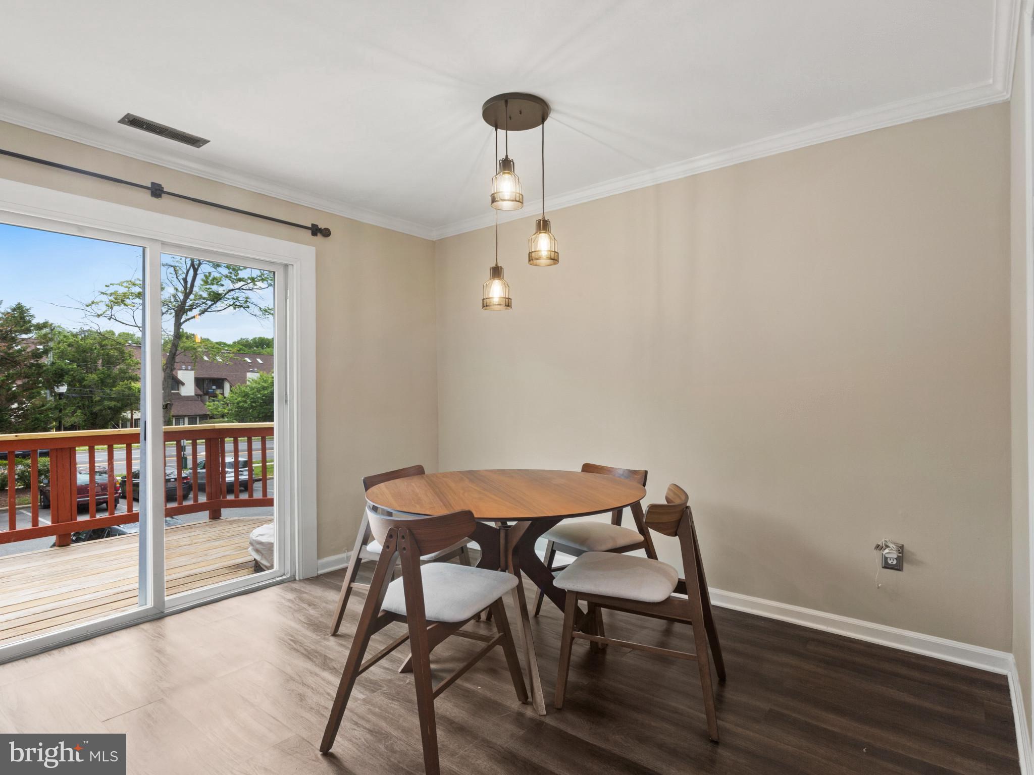 CROFTON MEWS CONDO - Residential