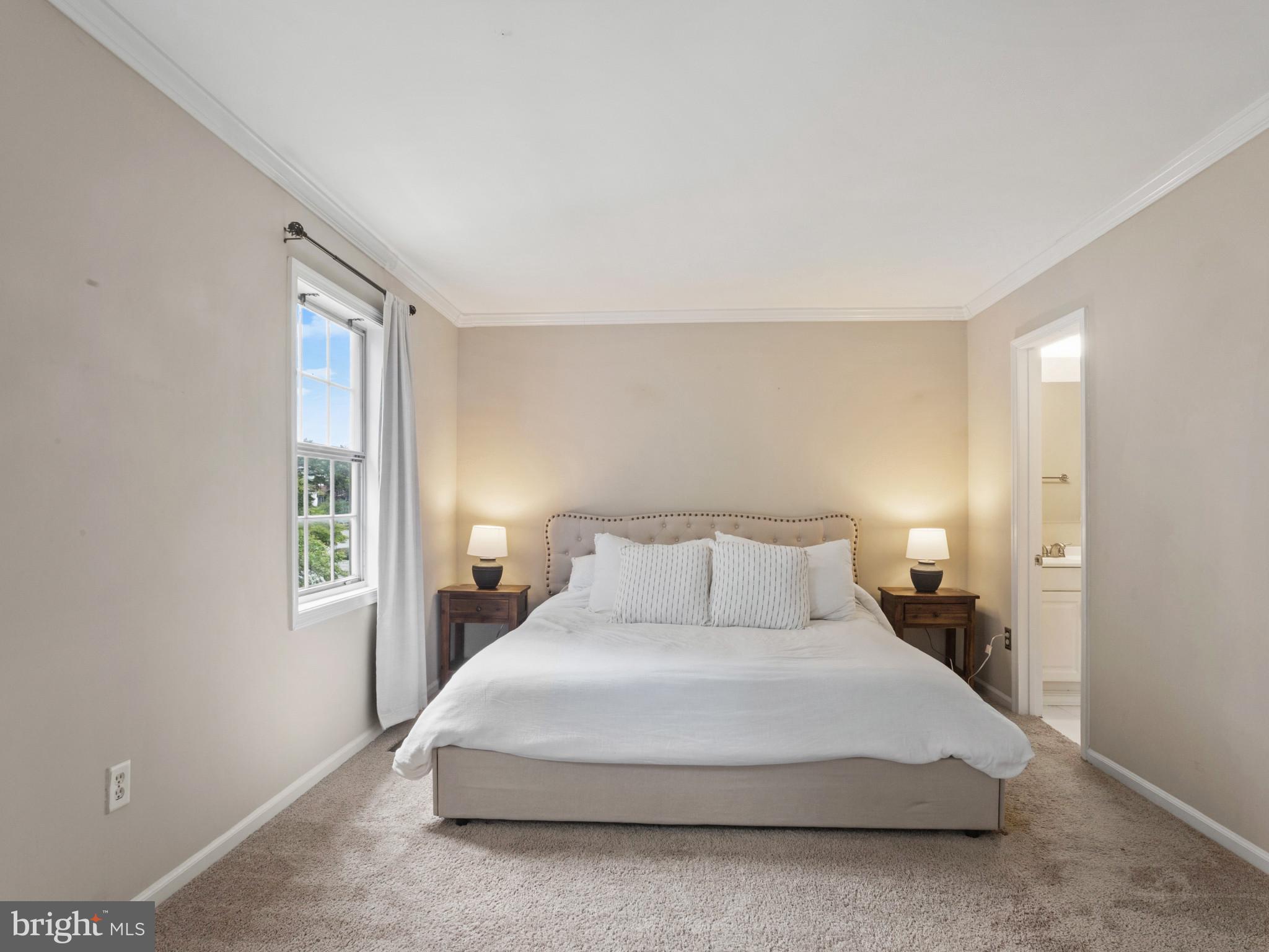 CROFTON MEWS CONDO - Residential