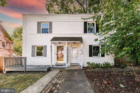 3210 9TH STREET S ARLINGTON VA 22204