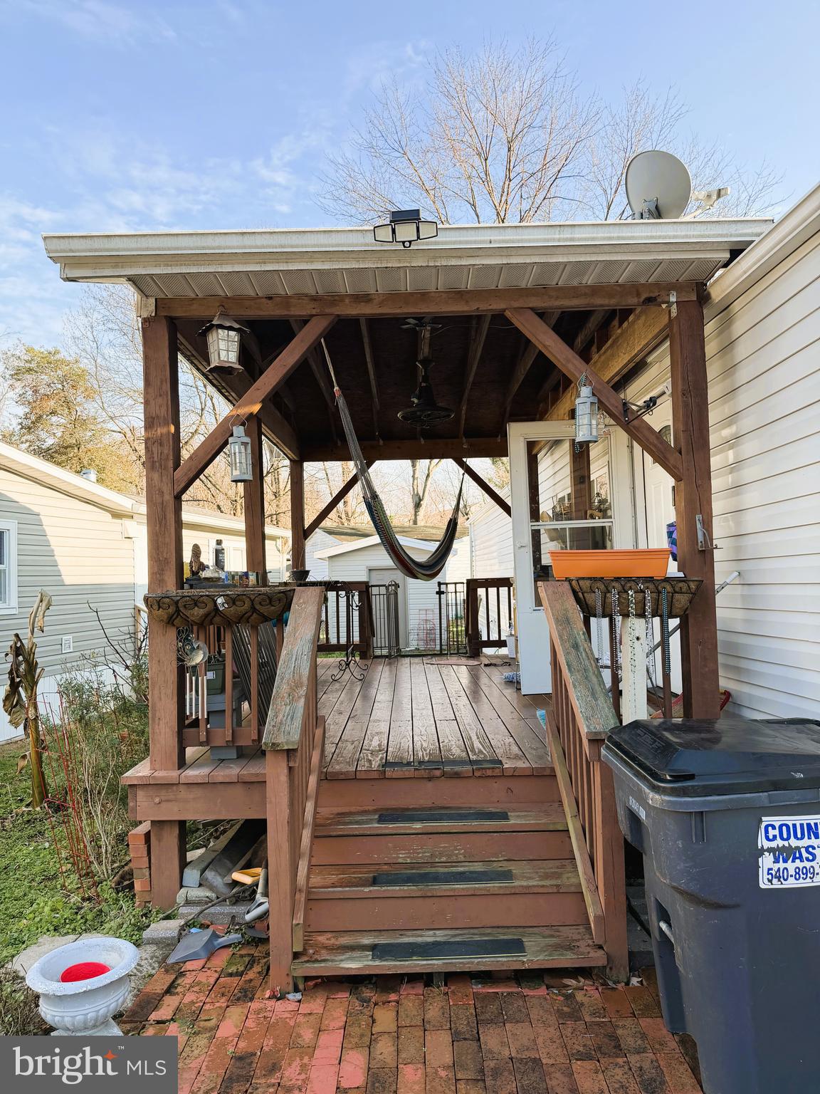 CRYSTAL LAKE MOBILE HOME PARK - Residential