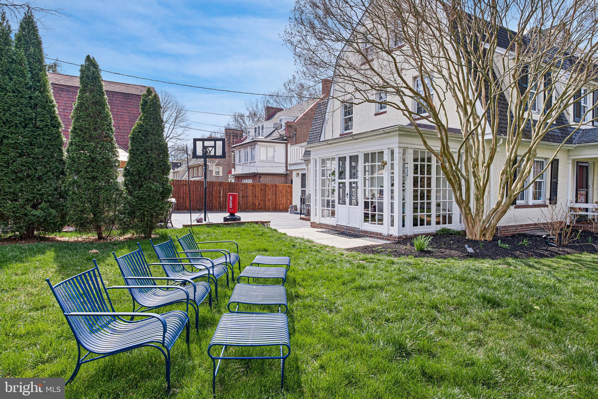 WAWASET PARK - Residential