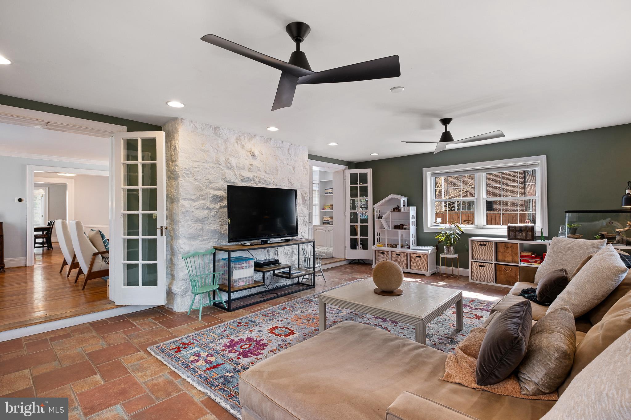 WAWASET PARK - Residential