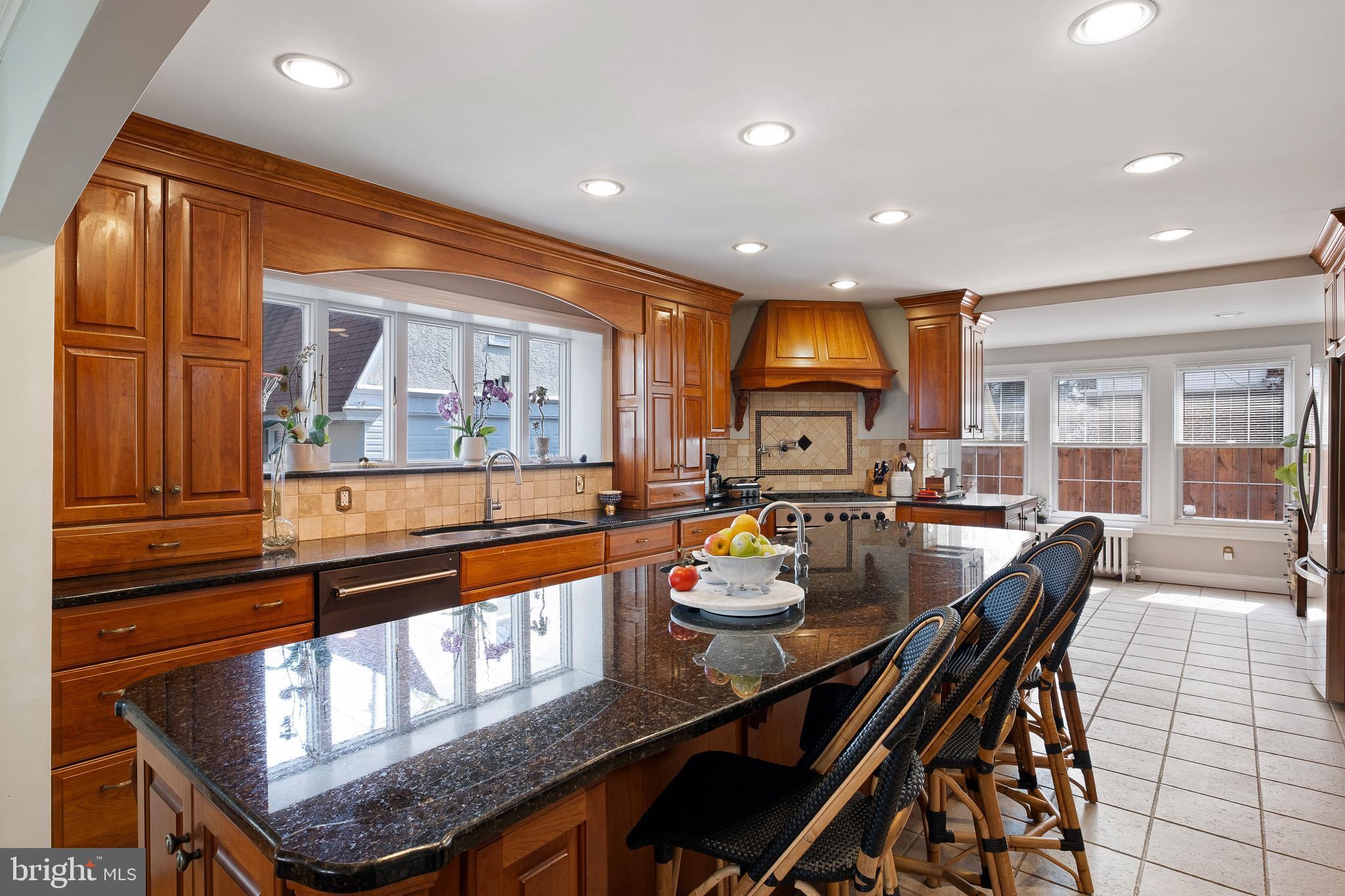 WAWASET PARK - Residential