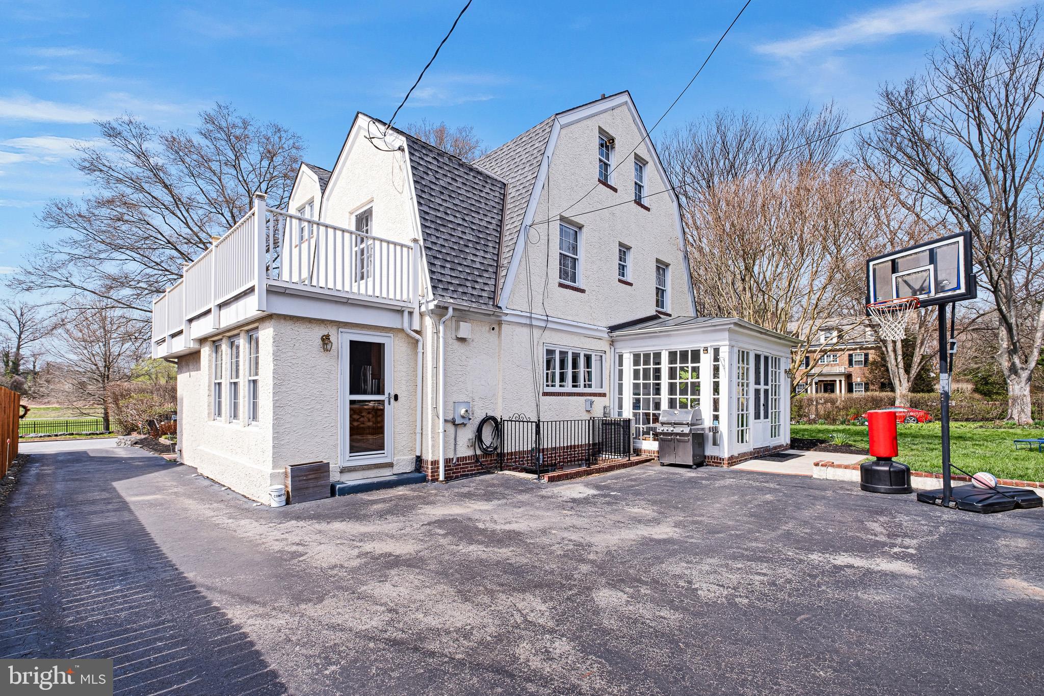 WAWASET PARK - Residential