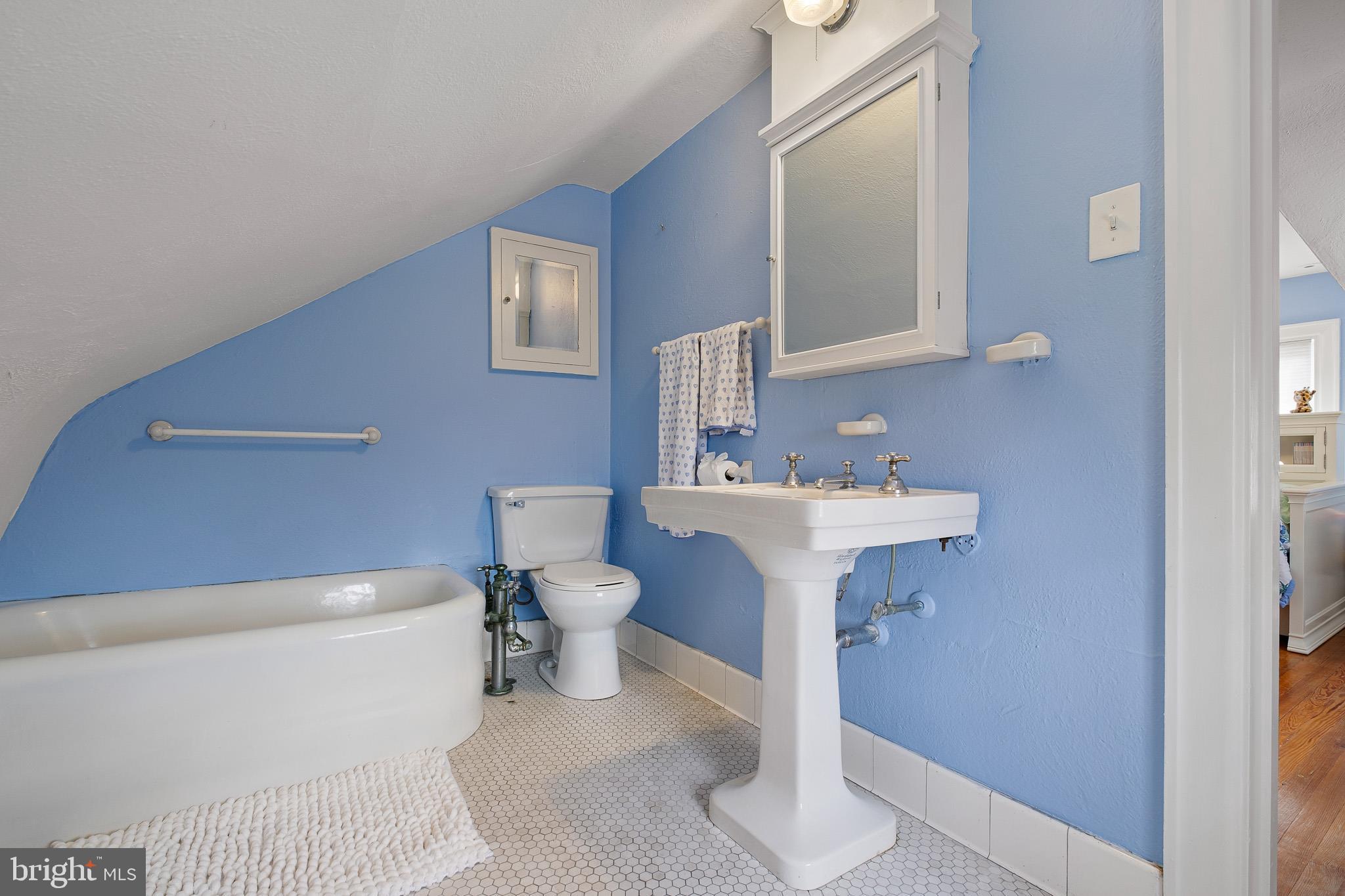 WAWASET PARK - Residential