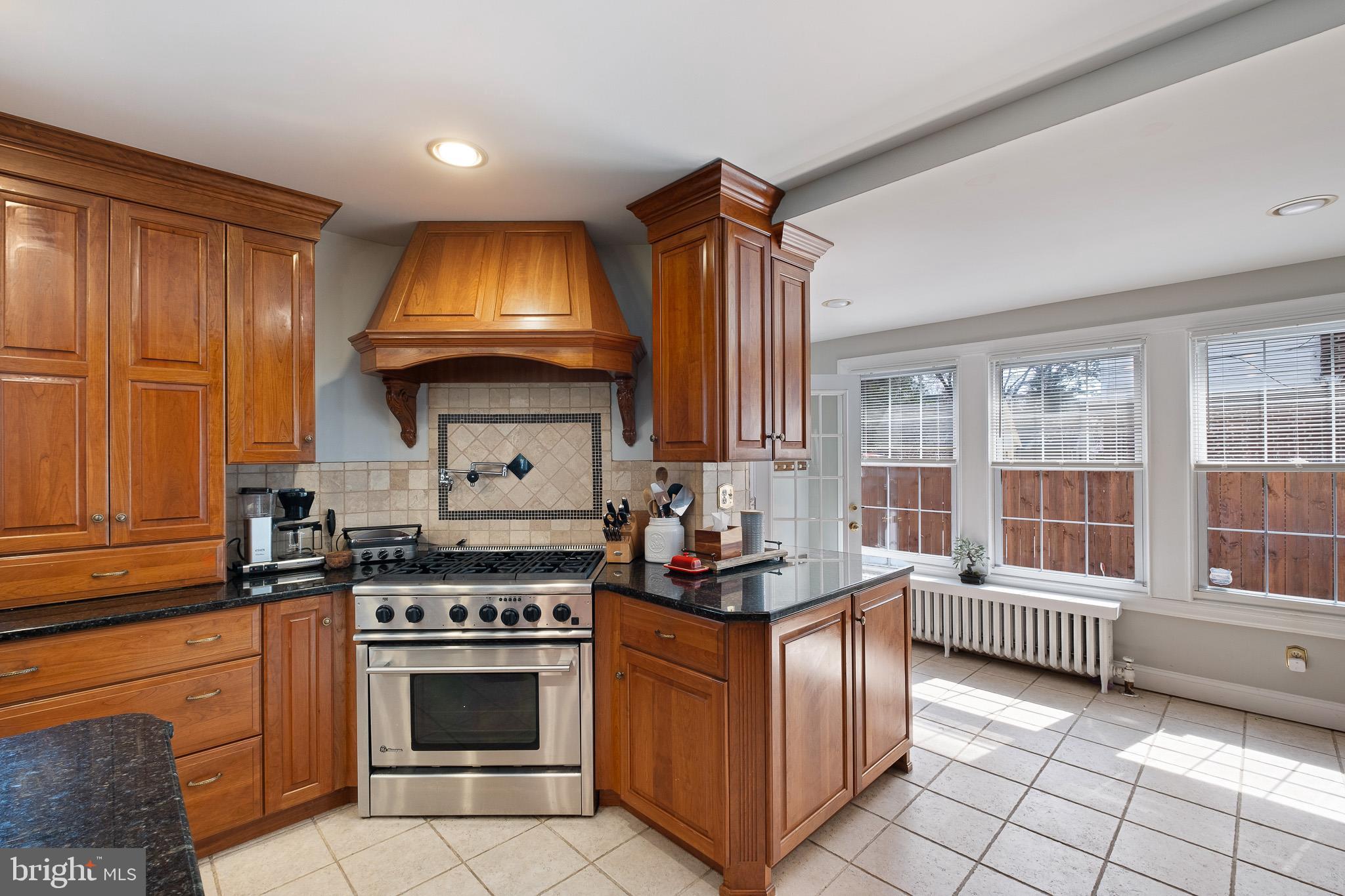 WAWASET PARK - Residential