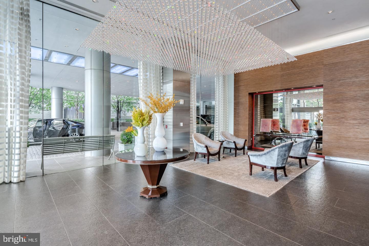 PENN SQUARE - Residential