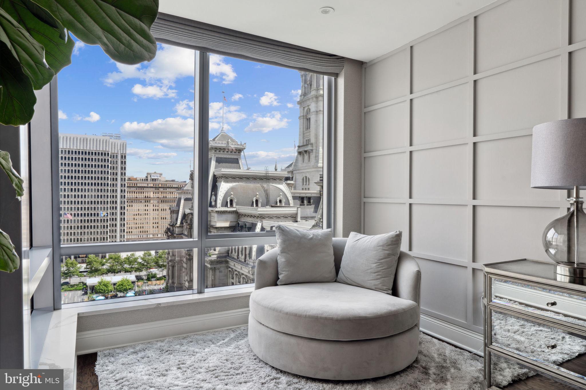 PENN SQUARE - Residential