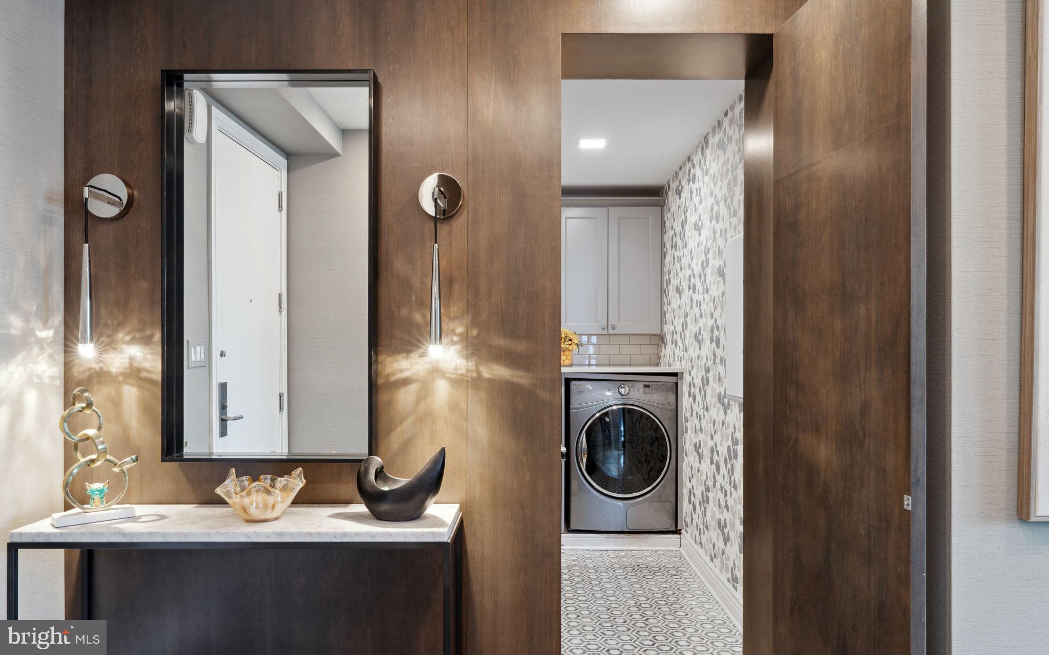 PENN SQUARE - Residential