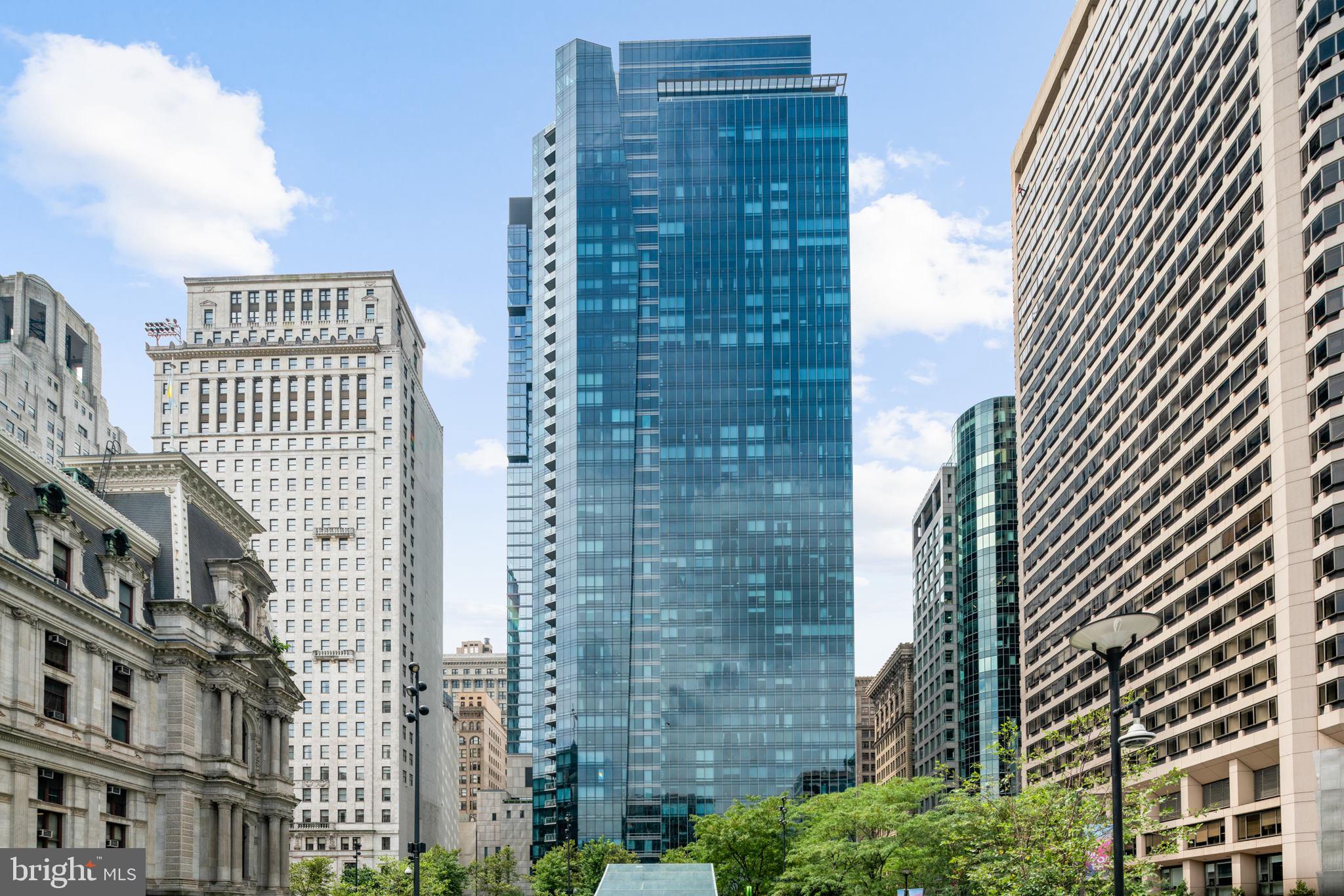 PENN SQUARE - Residential