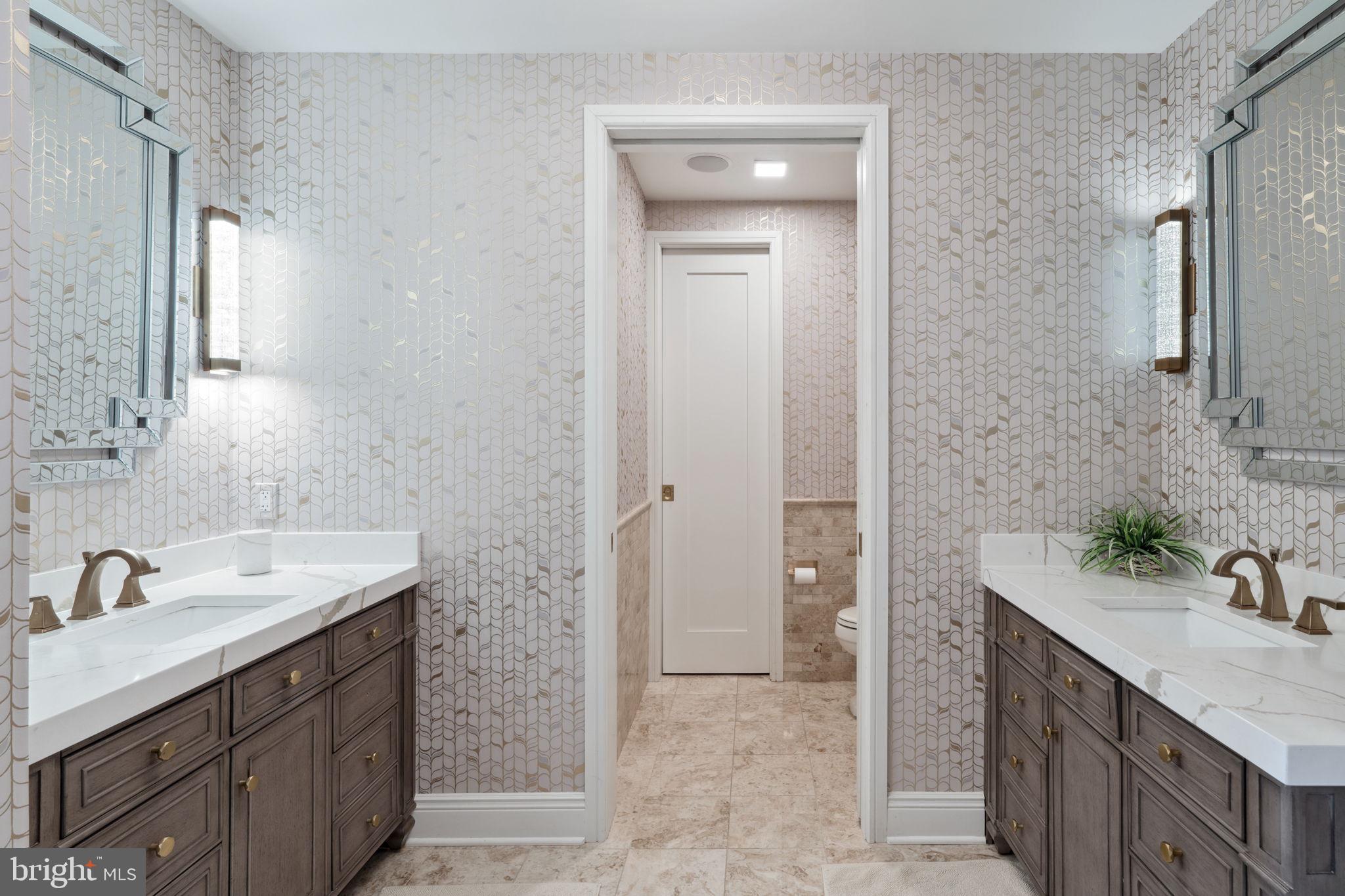 PENN SQUARE - Residential