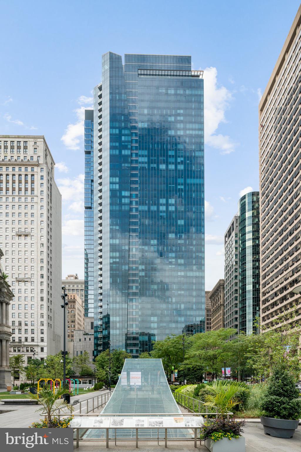 PENN SQUARE - Residential