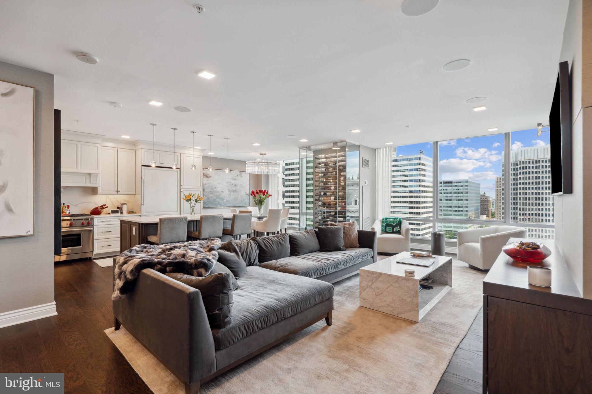 PENN SQUARE - Residential