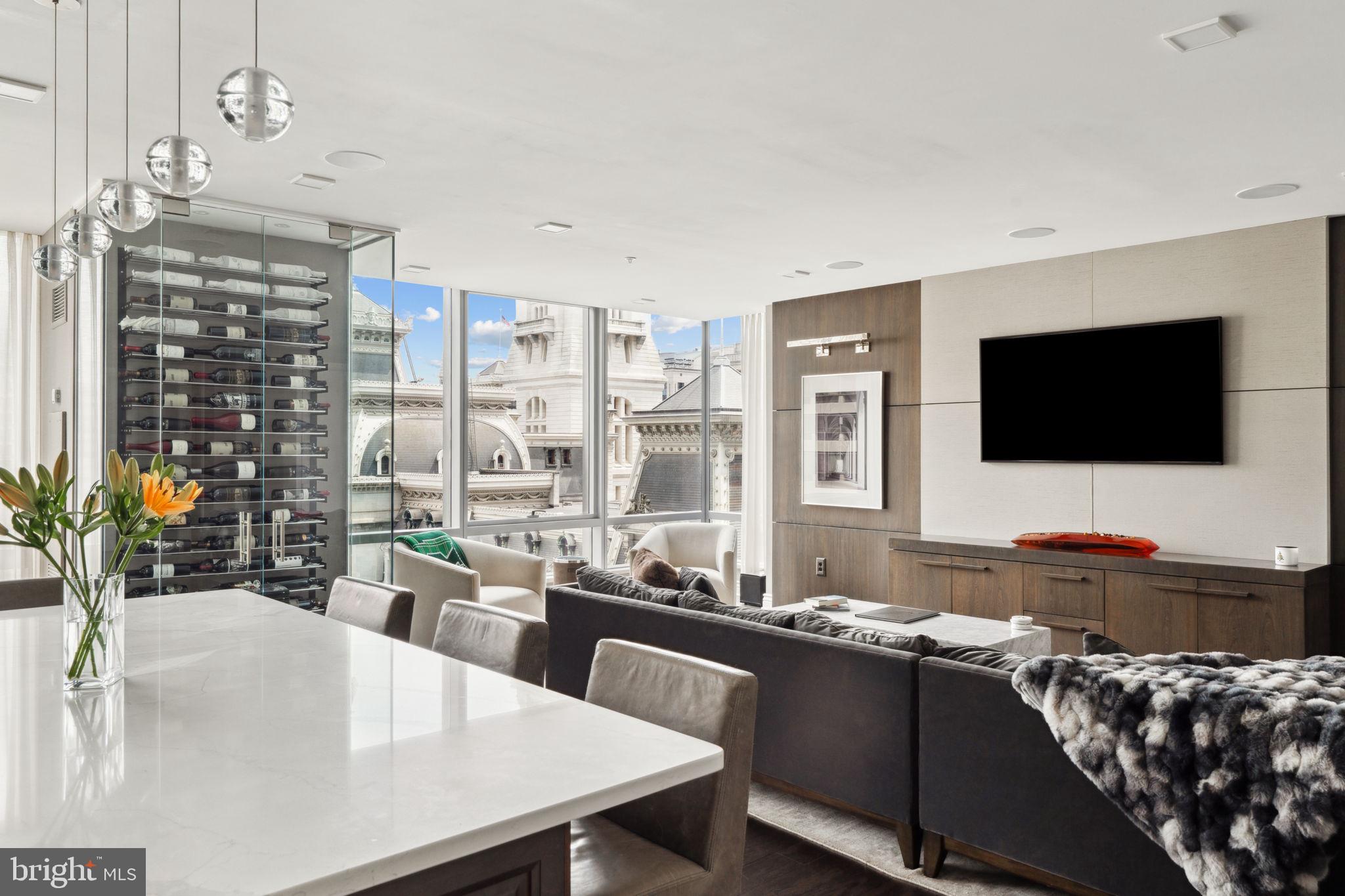 PENN SQUARE - Residential