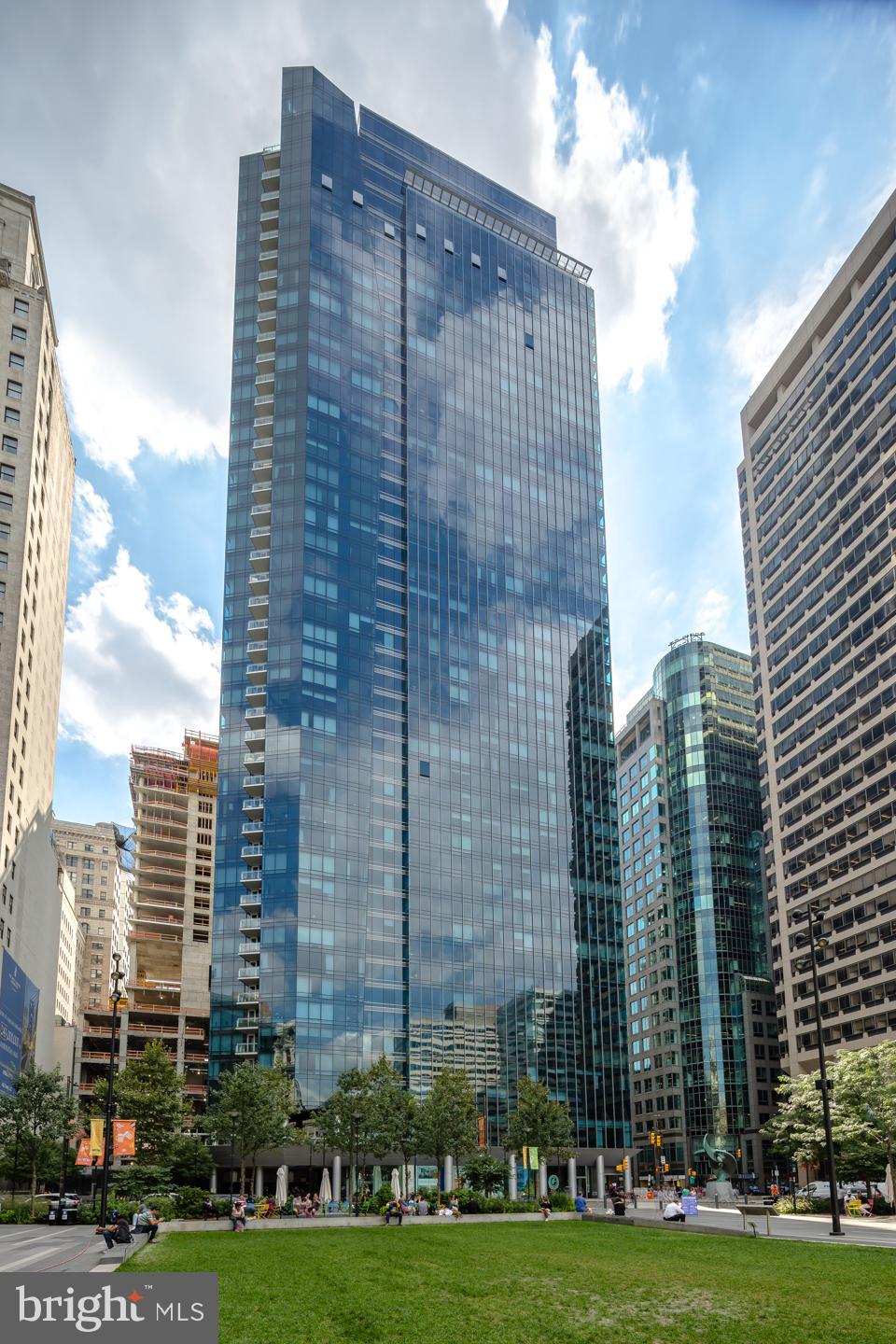 PENN SQUARE - Residential