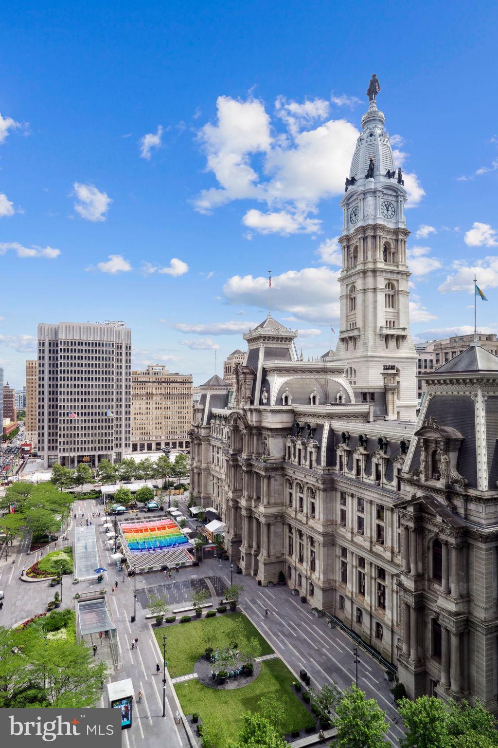 PENN SQUARE - Residential