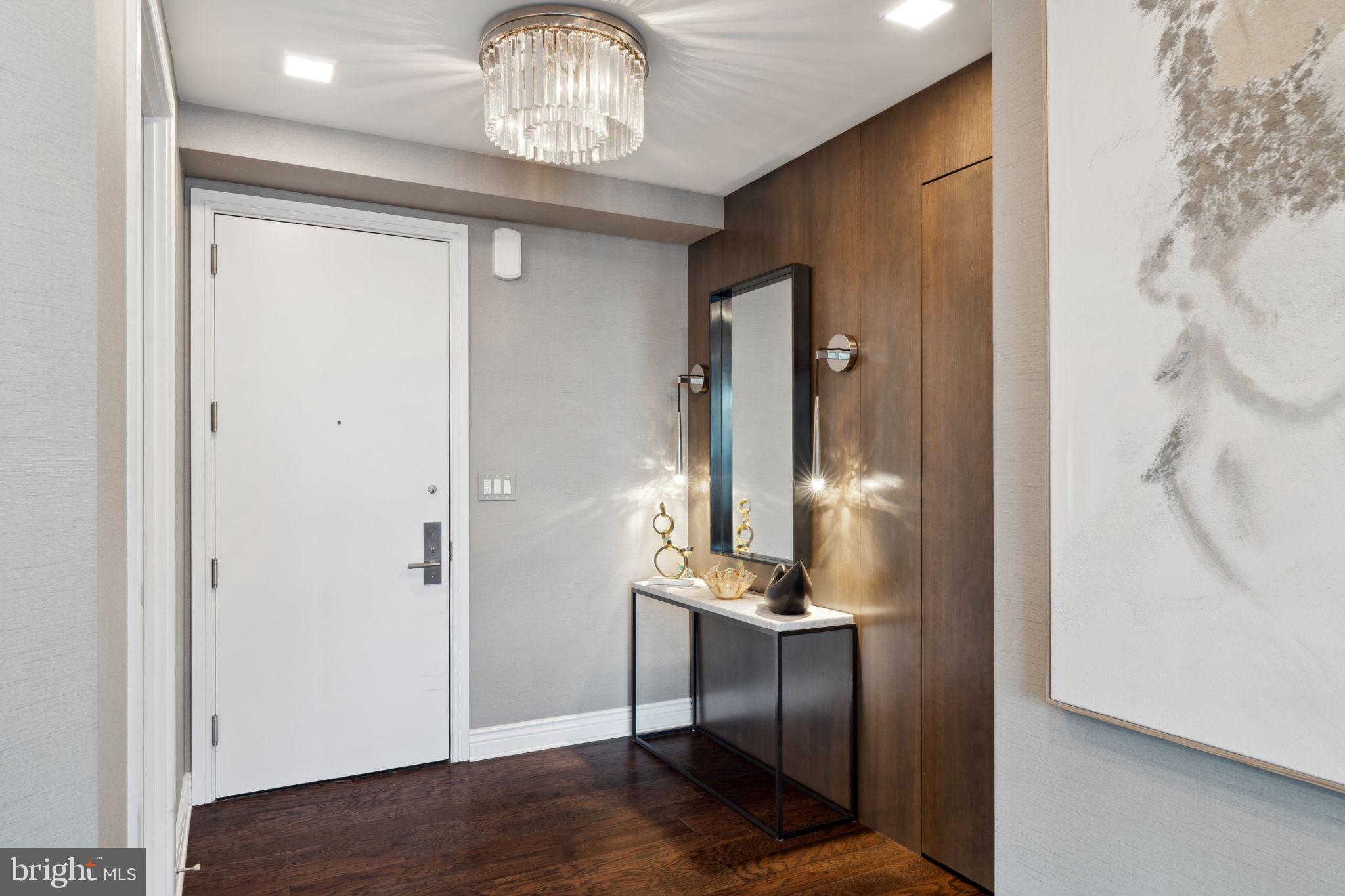 PENN SQUARE - Residential