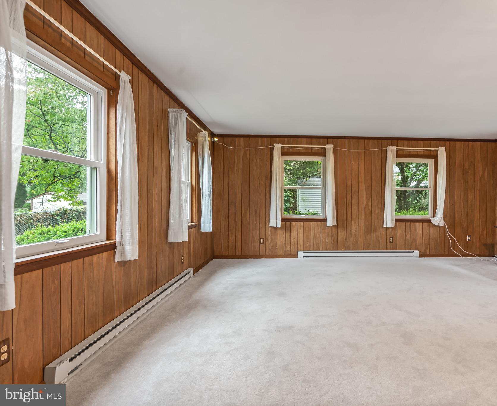 LEE CREST - Residential