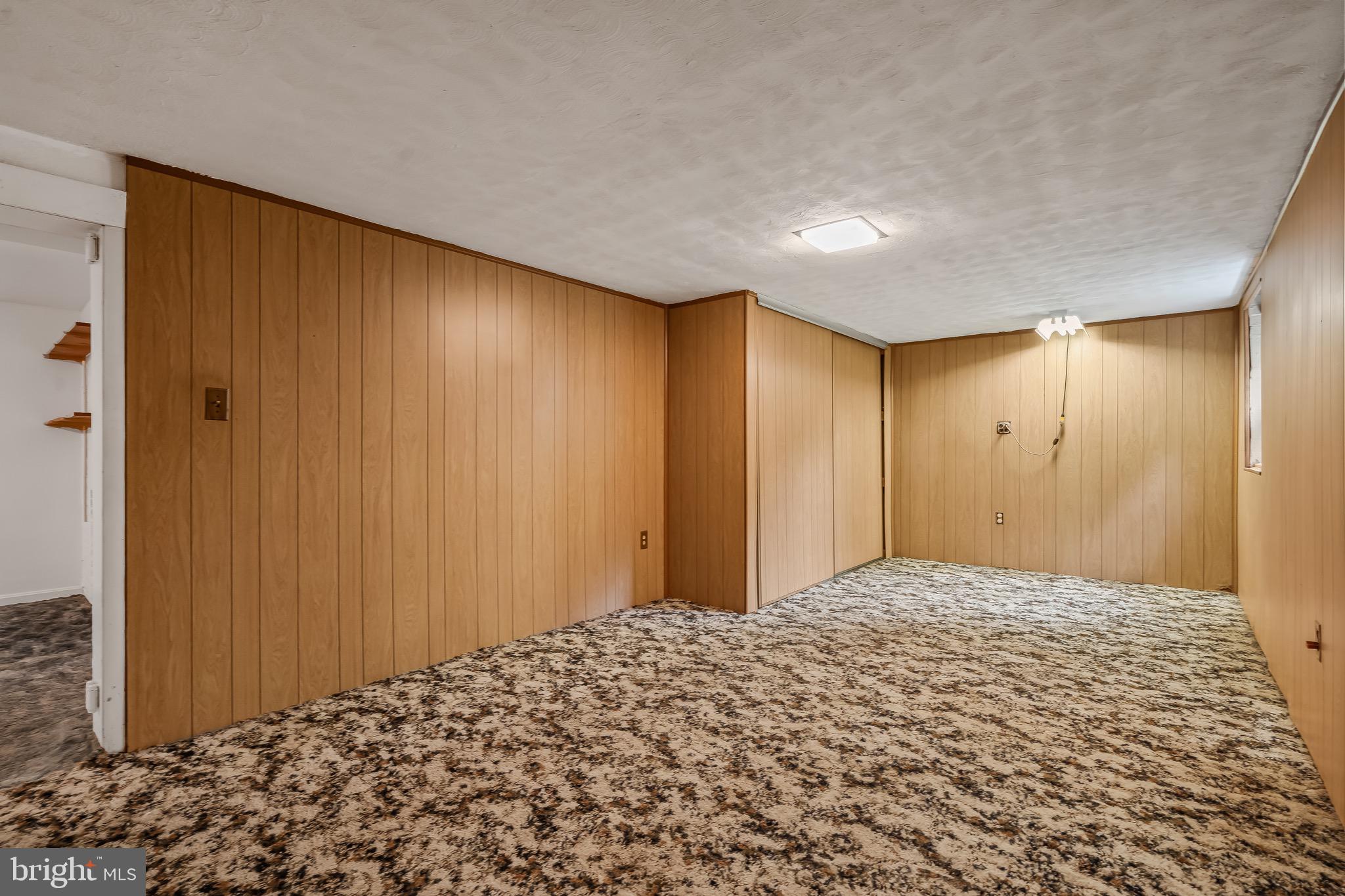 LEE CREST - Residential