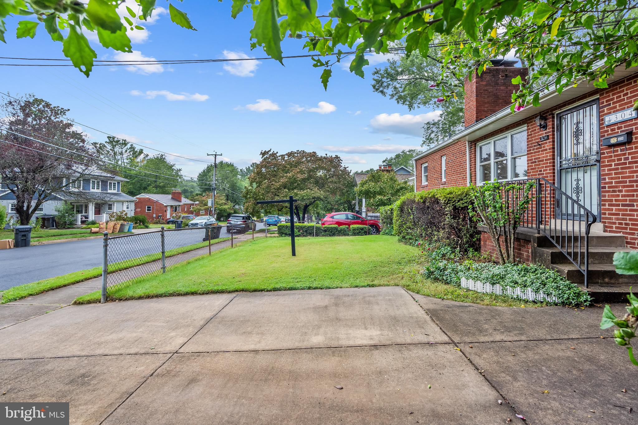 LEE CREST - Residential