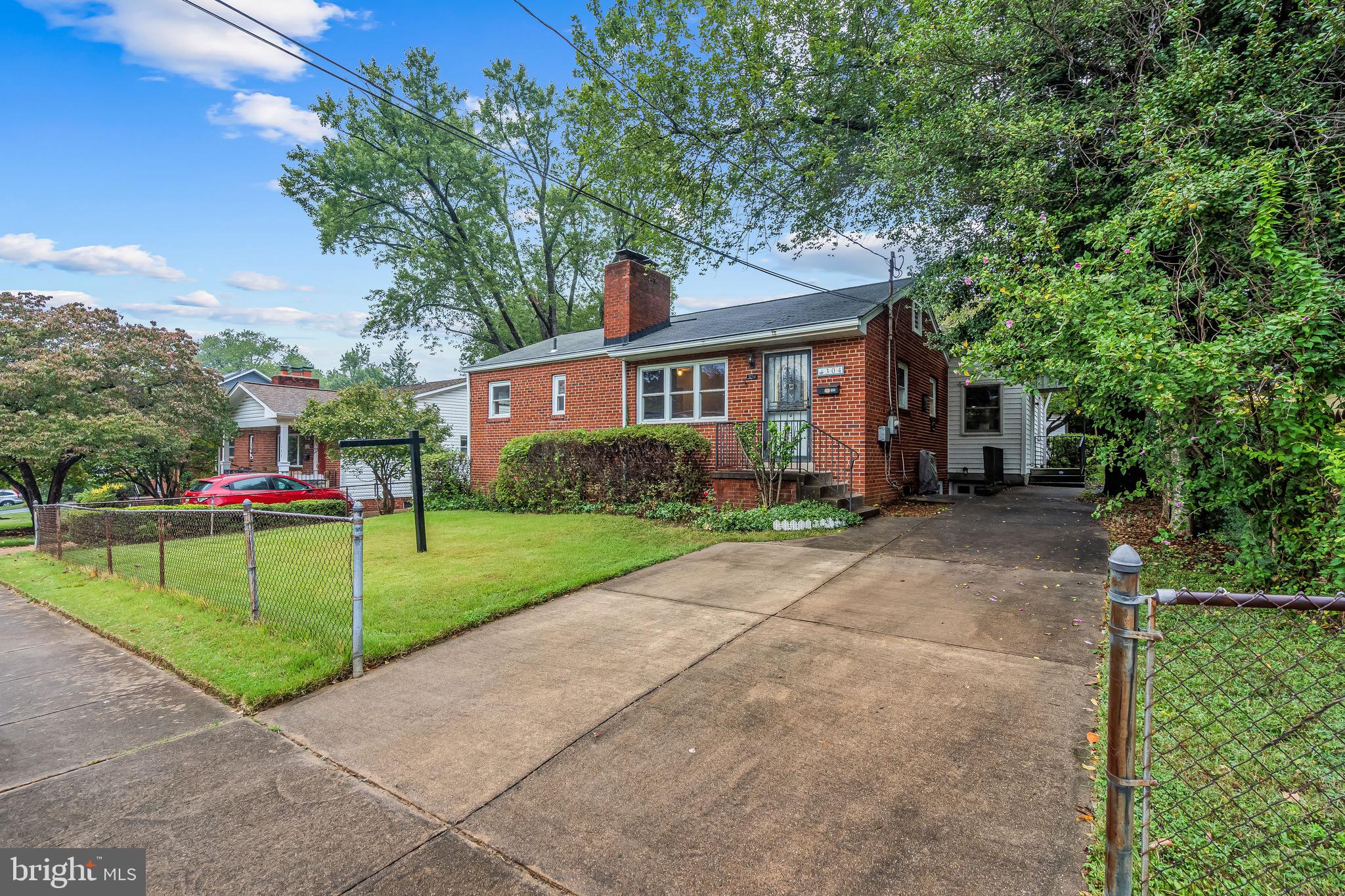 LEE CREST - Residential